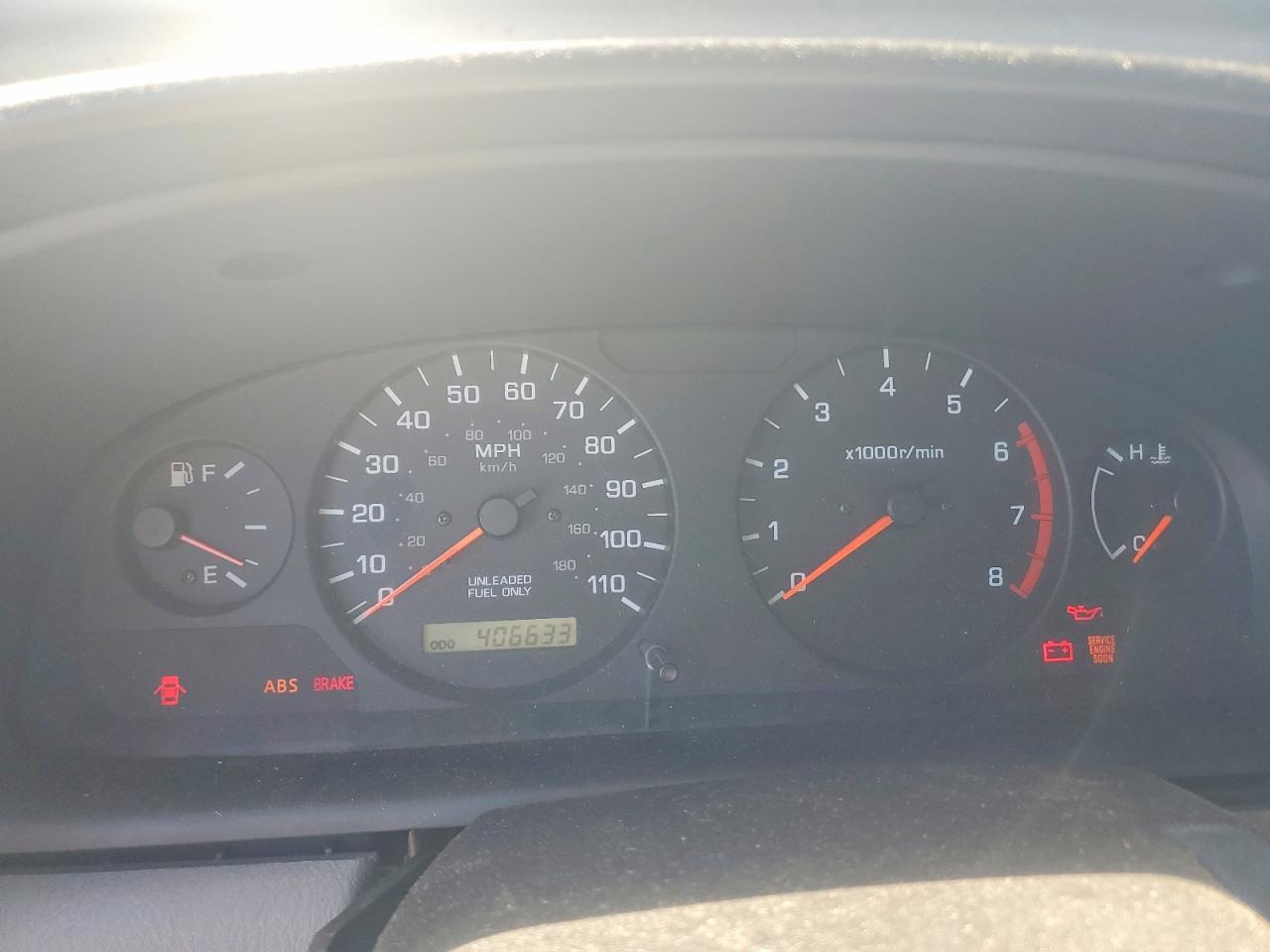 2000 Nissan Xterra Xe Silver vin: 5N1DD28T8YC528178
