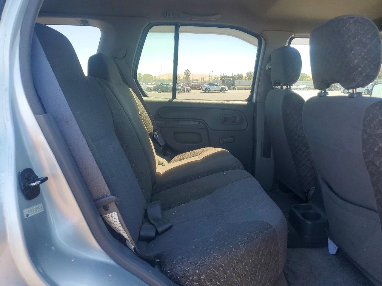 2000 Nissan Xterra Xe Silver vin: 5N1DD28T8YC528178