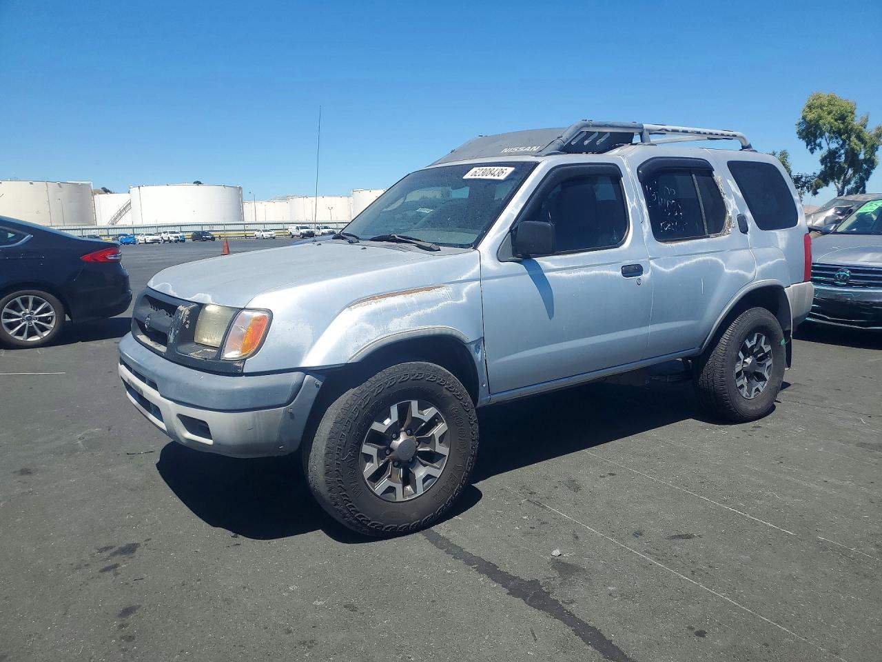 2000 Nissan Xterra Xe Silver vin: 5N1DD28T8YC528178