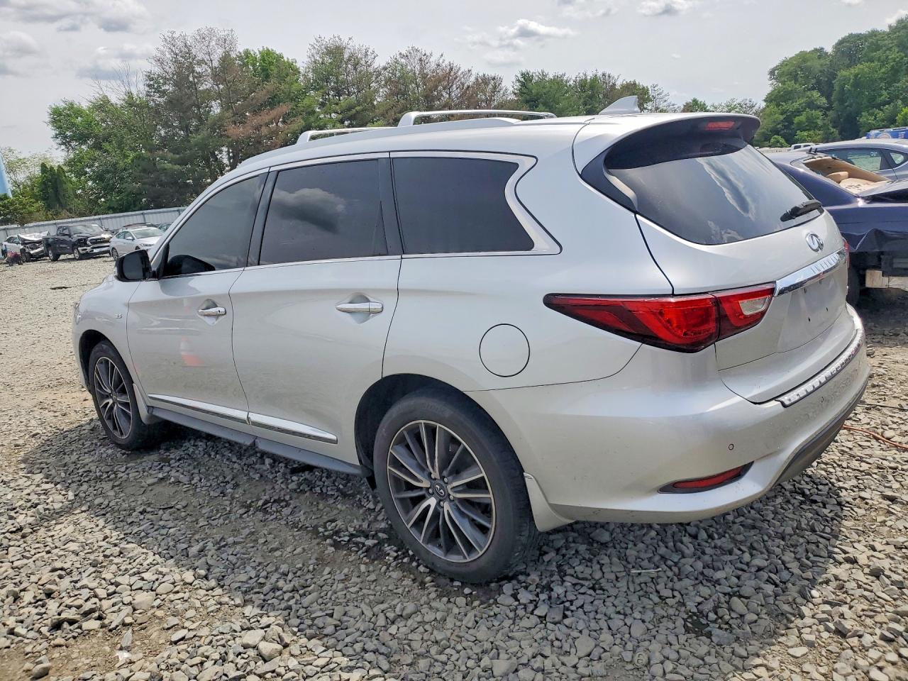 2018 Infiniti Qx60 Base Silver vin: 5N1DL0MM0JC512505