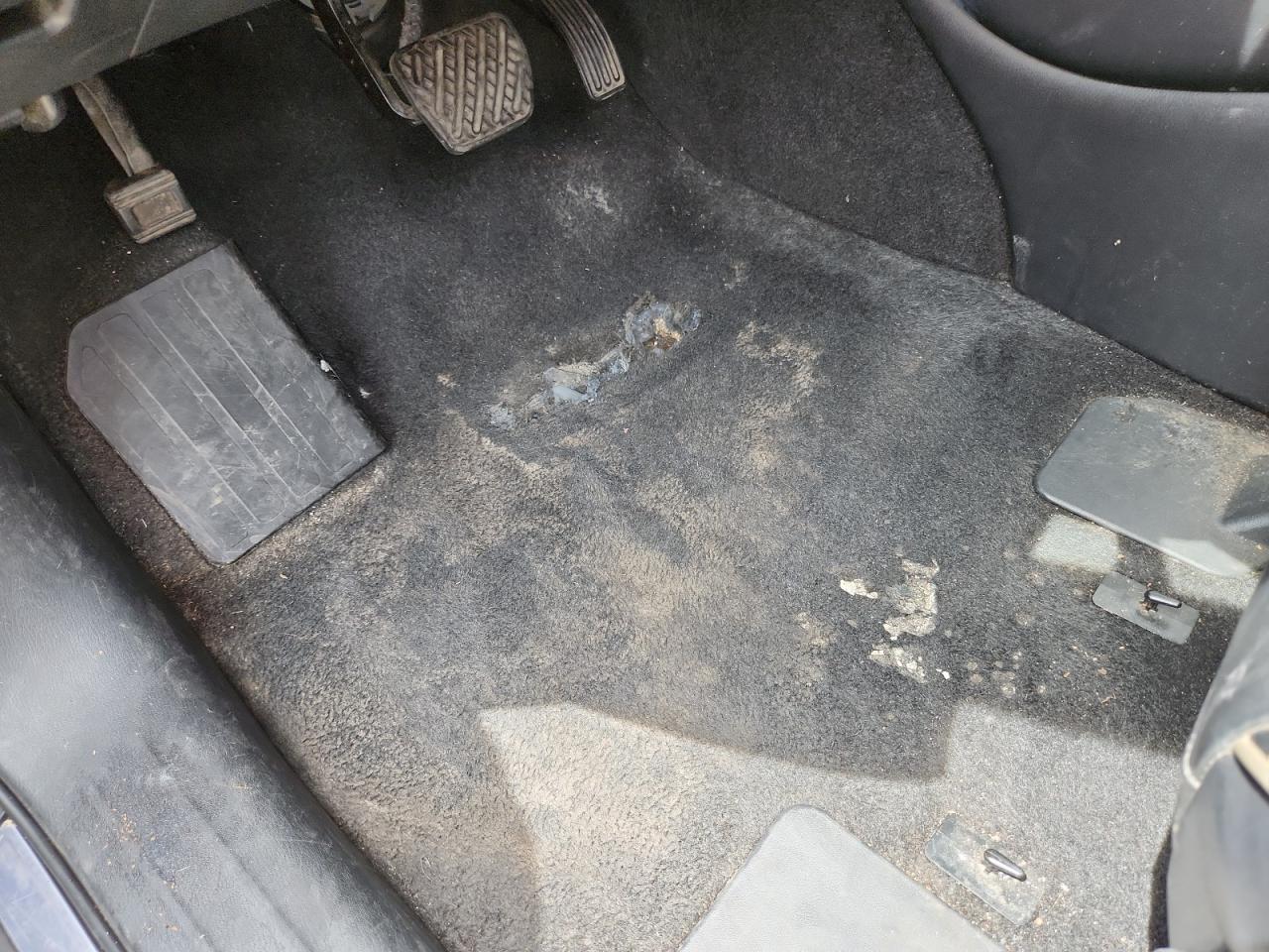 2018 Infiniti Qx60 Base Gray vin: 5N1DL0MM3JC531579 Damage: Left Front Carpet, Torn, 9 To 10 Inches
