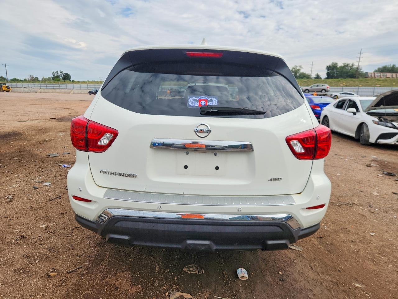 2020 Nissan Pathfinder S White vin: 5N1DR2AM4LC650209