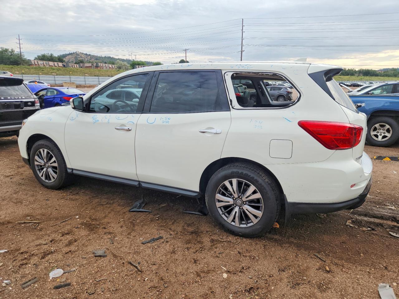 2020 Nissan Pathfinder S White vin: 5N1DR2AM4LC650209
