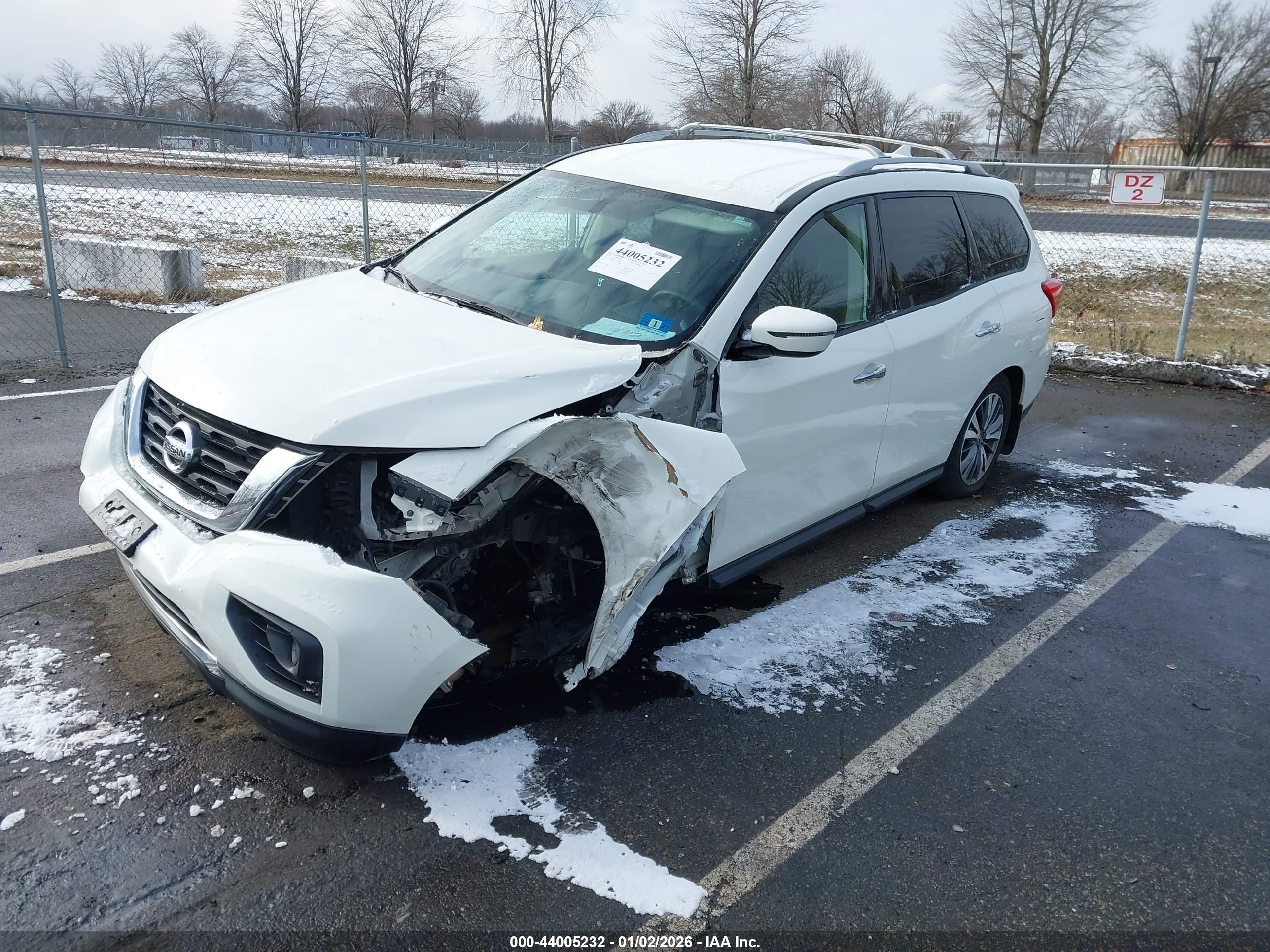 2020 Nissan Pathfinder S 4wd Белый vin: 5N1DR2AM7LC646039
