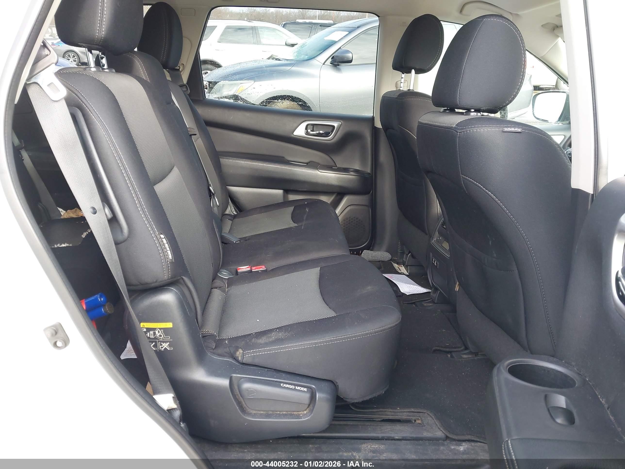 2020 Nissan Pathfinder S 4wd Белый vin: 5N1DR2AM7LC646039