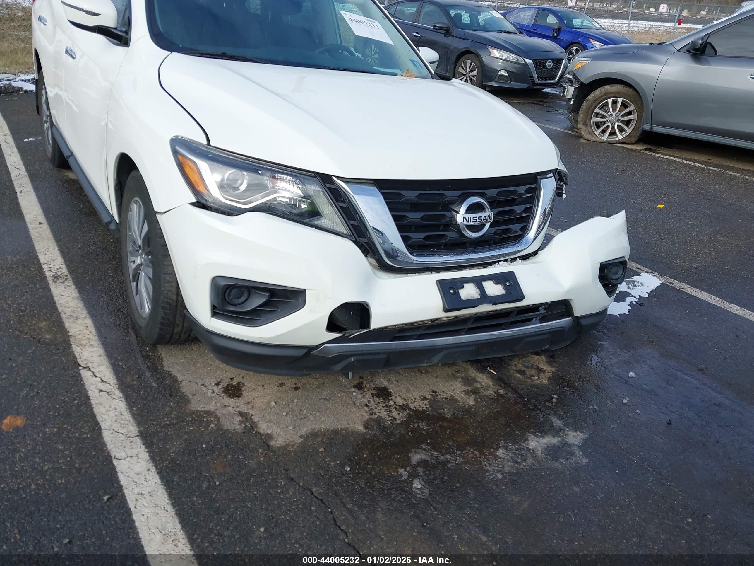 2020 Nissan Pathfinder S 4wd Белый vin: 5N1DR2AM7LC646039