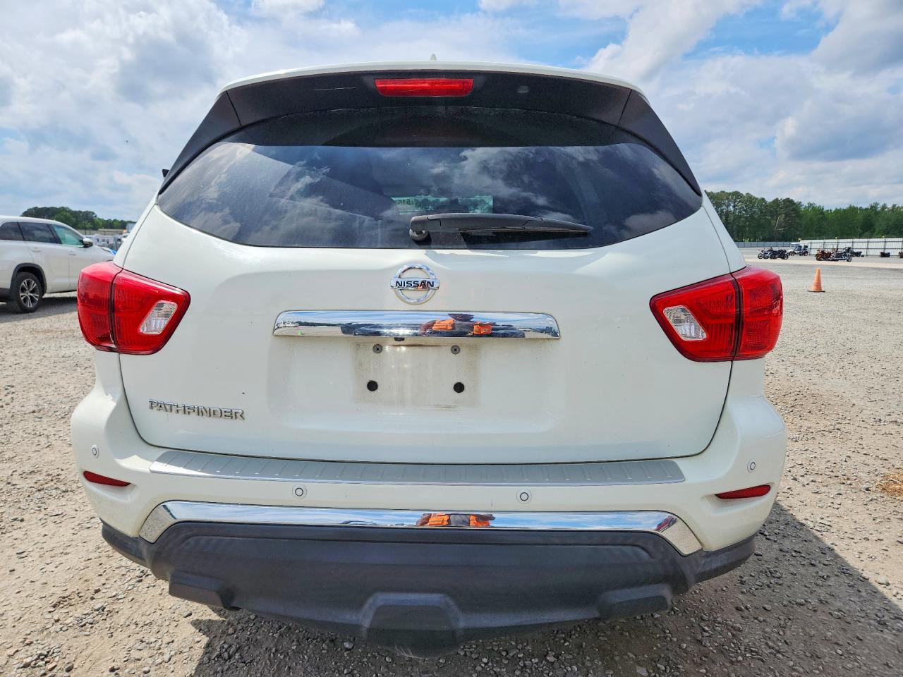 2020 Nissan Pathfinder S White vin: 5N1DR2AN9LC639974