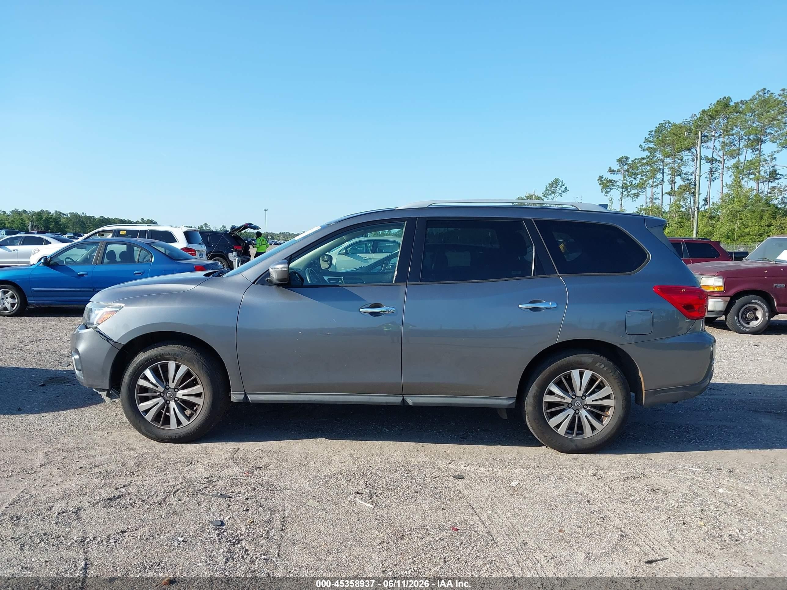 2020 Nissan Pathfinder Sv 4wd Gray vin: 5N1DR2BM2LC613027