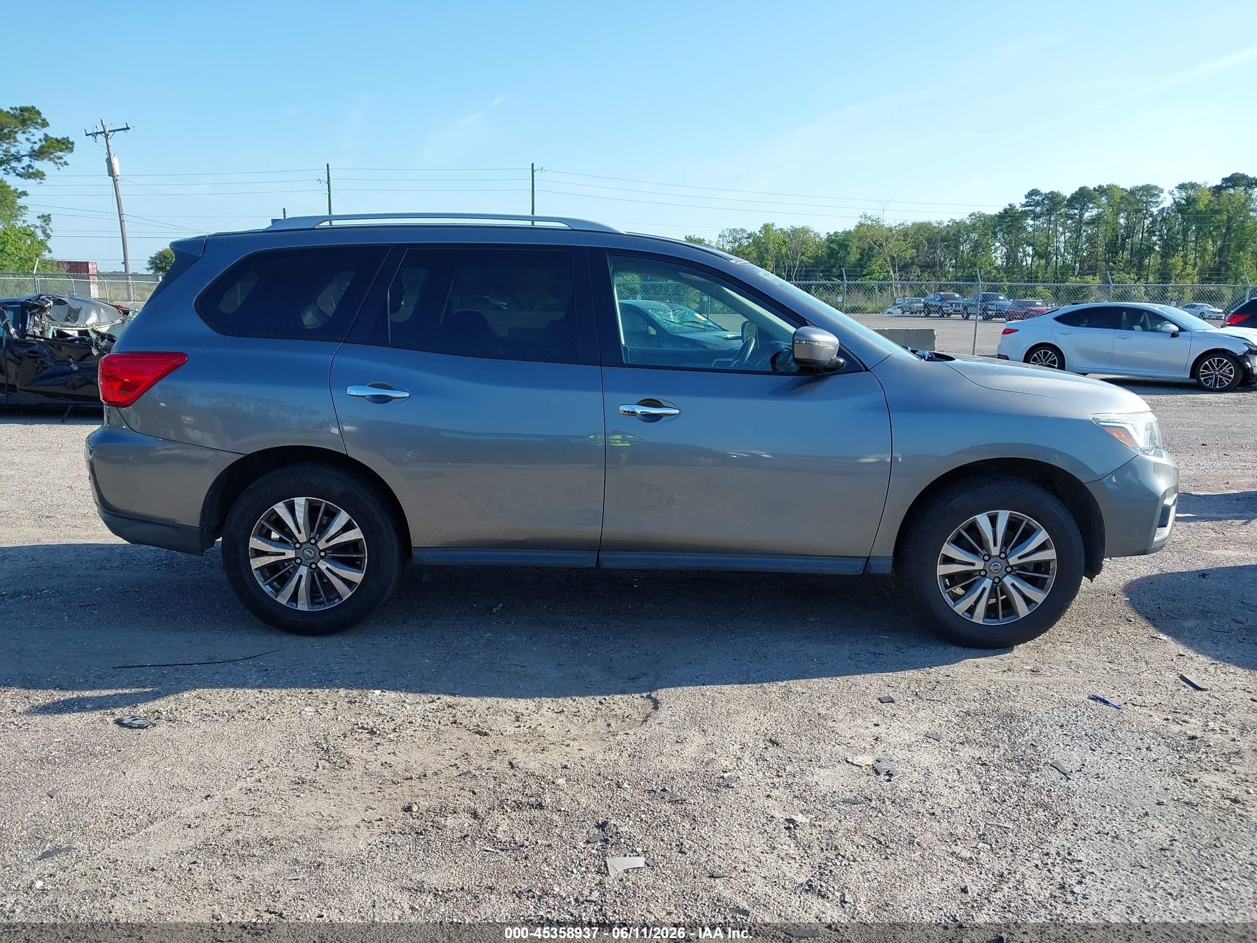 2020 Nissan Pathfinder Sv 4wd Gray vin: 5N1DR2BM2LC613027
