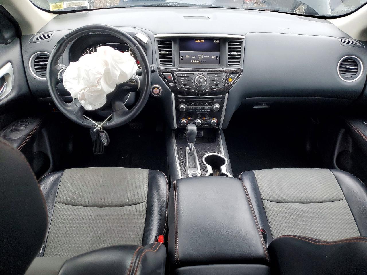 2020 Nissan Pathfinder Sv Черный vin: 5N1DR2BM9LC647031