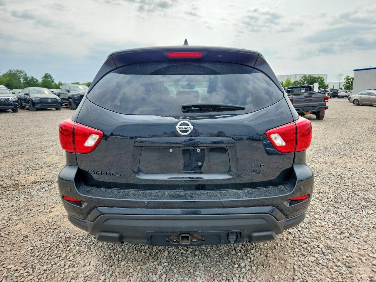 2020 Nissan Pathfinder Sv Черный vin: 5N1DR2BM9LC647031