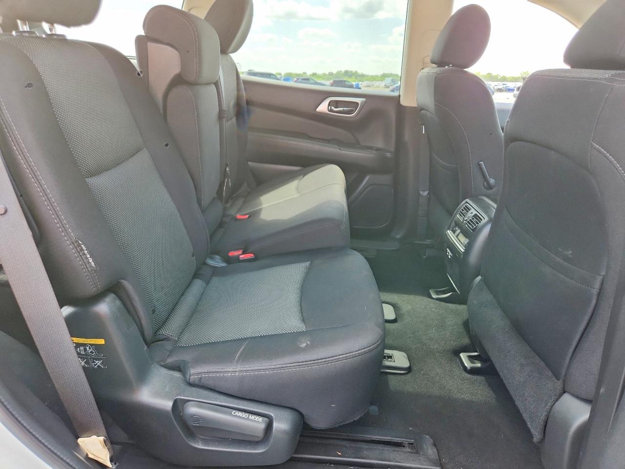 2020 Nissan Pathfinder Sv White vin: 5N1DR2BN9LC597983