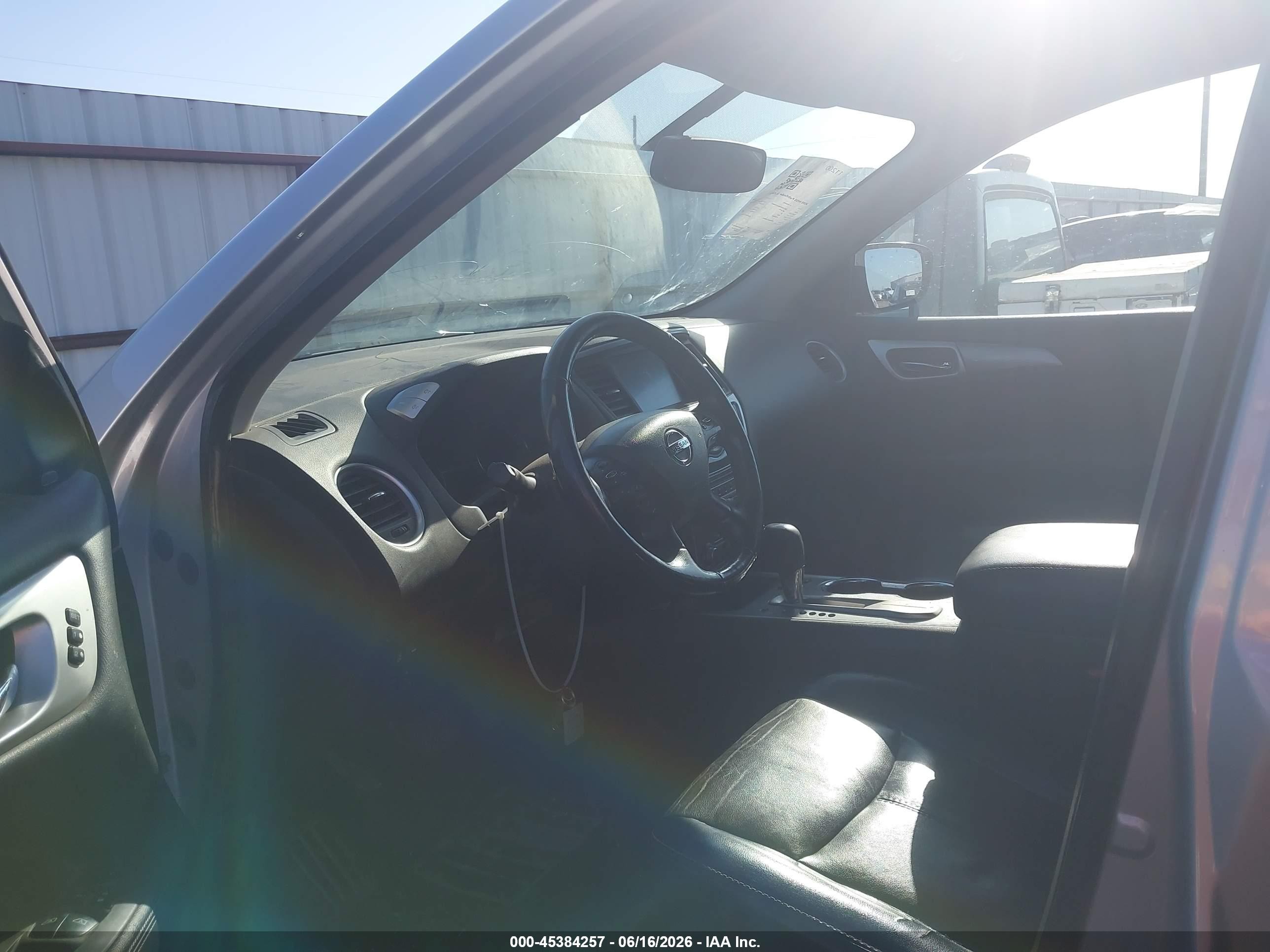 2020 Nissan Pathfinder Sl 2wd Silver vin: 5N1DR2CN0LC578401
