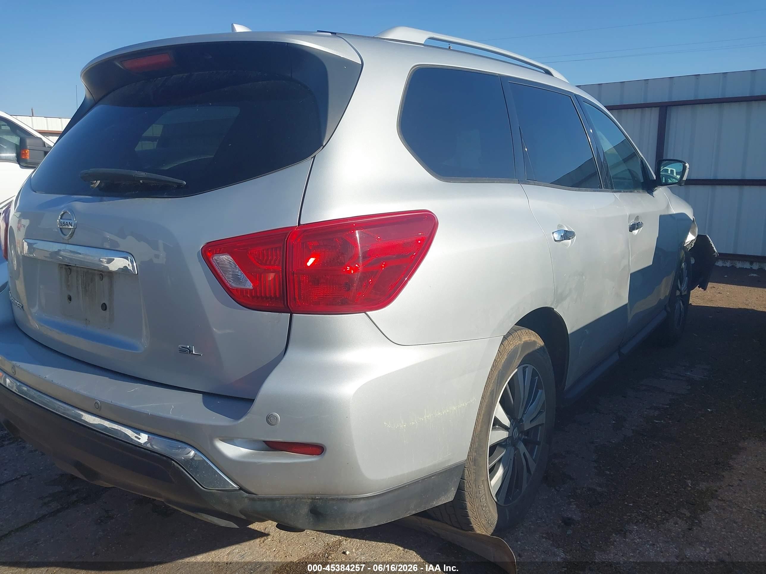 2020 Nissan Pathfinder Sl 2wd Silver vin: 5N1DR2CN0LC578401