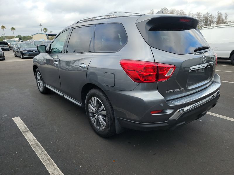 2020 Nissan Pathfinder Sl vin: 5N1DR2CN3LC624111
