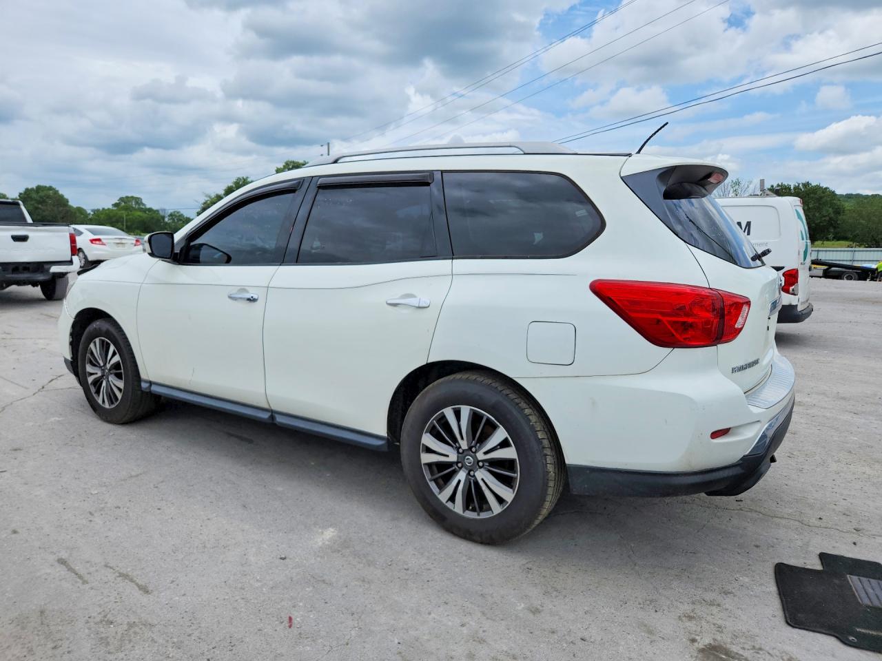2017 Nissan Pathfinder S White vin: 5N1DR2MM0HC634222