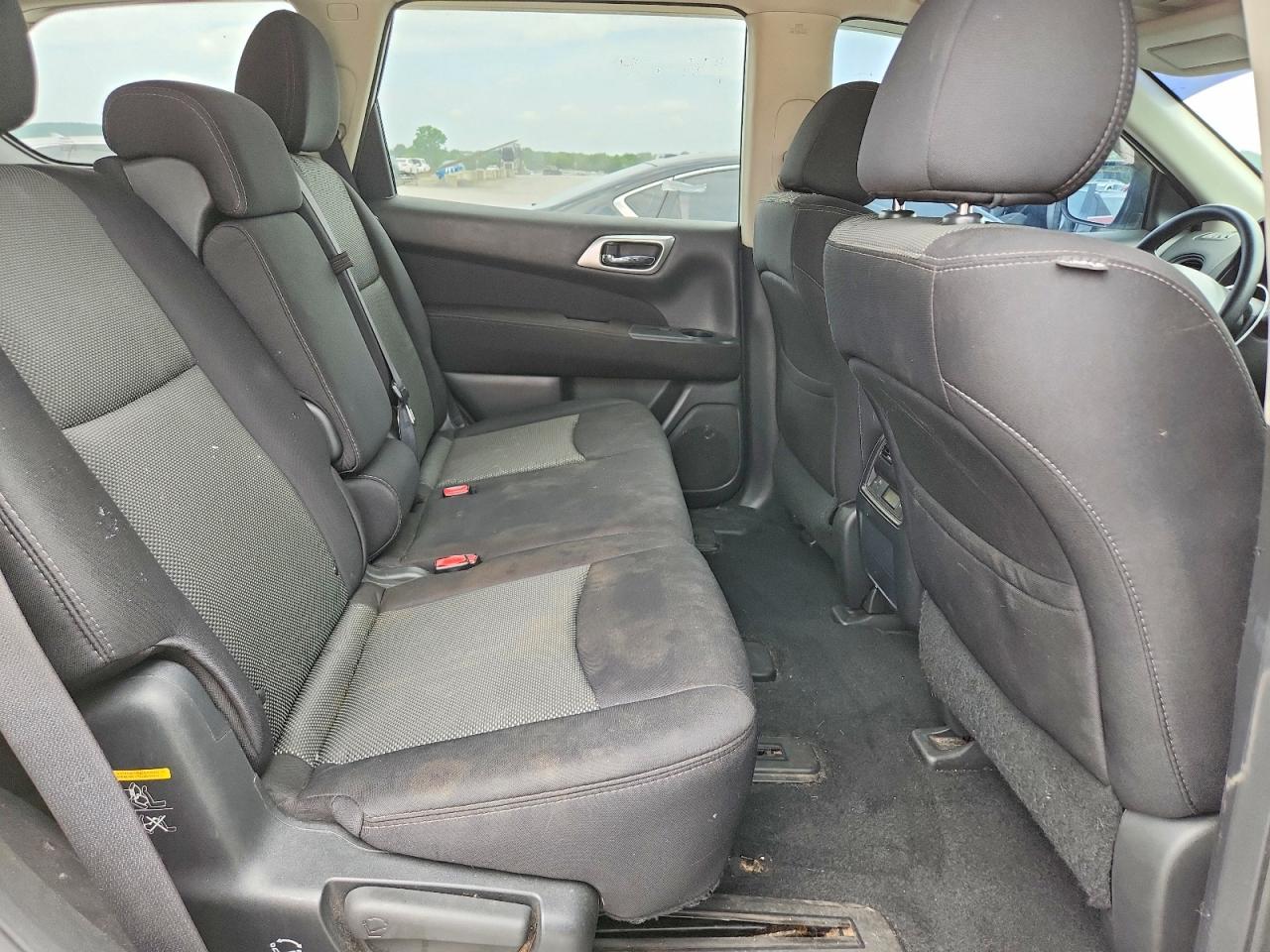 2017 Nissan Pathfinder S White vin: 5N1DR2MM0HC634222