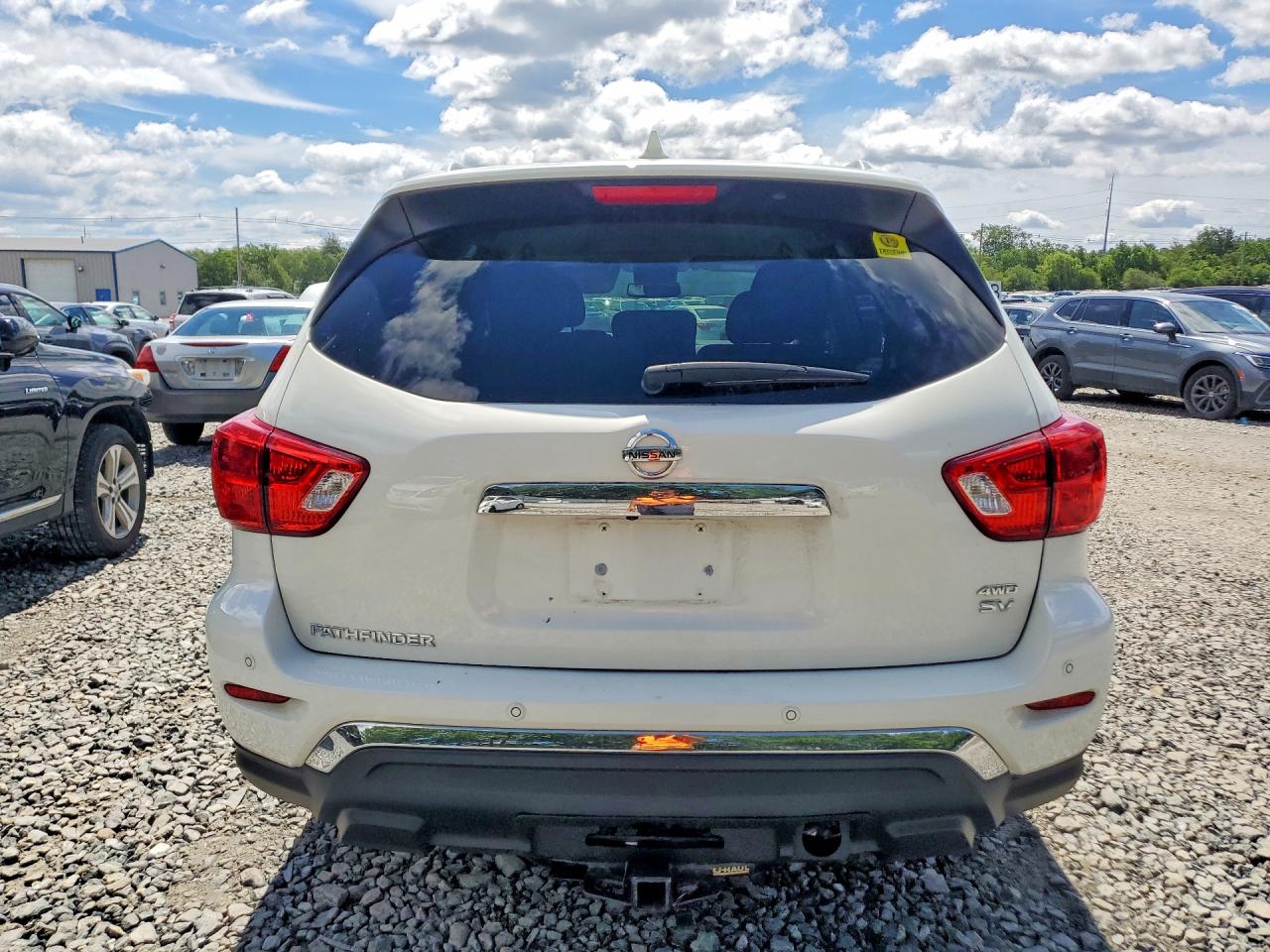 2019 Nissan Pathfinder Sv White vin: 5N1DR2MM0KC640223