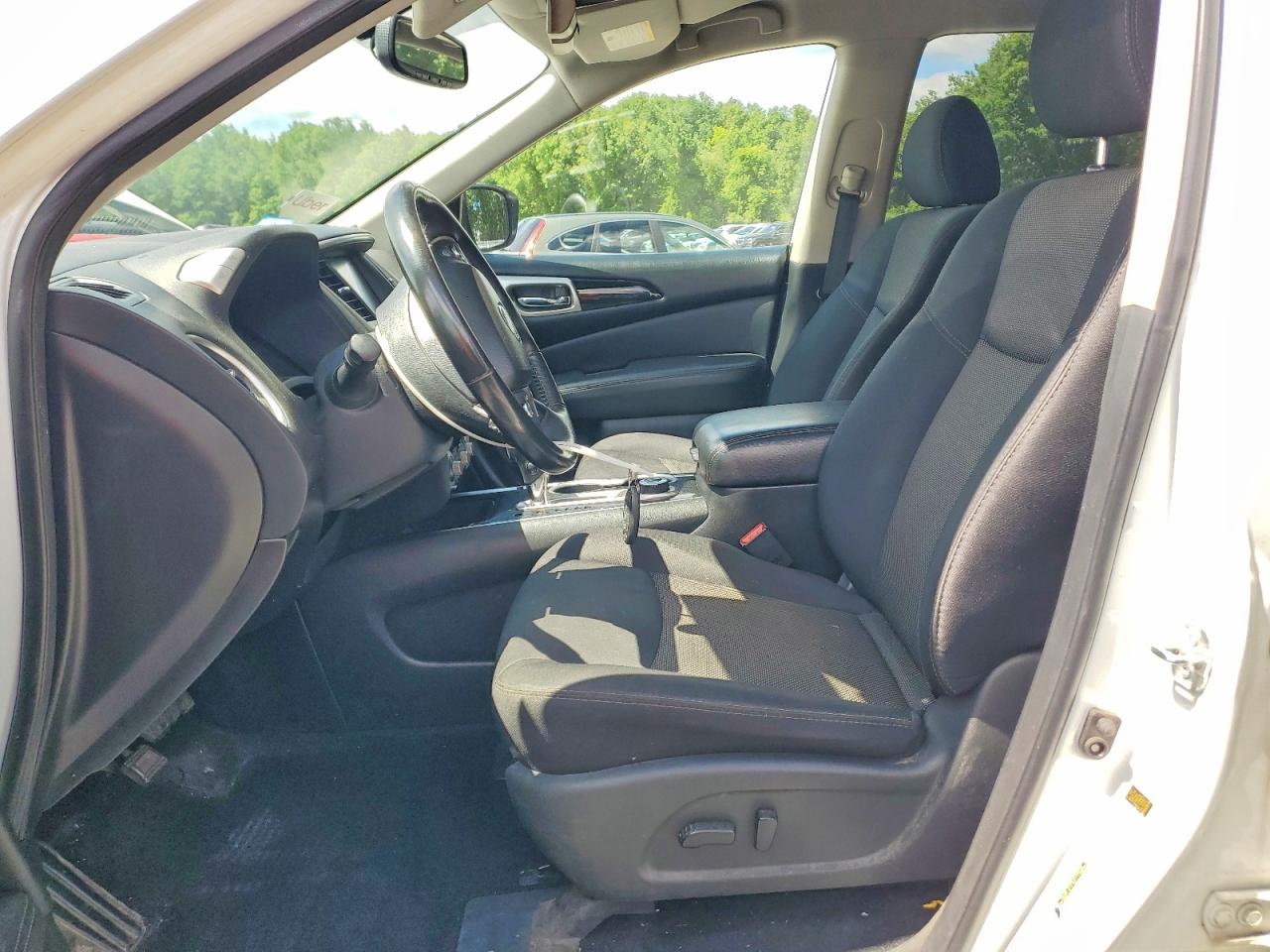2019 Nissan Pathfinder Sv White vin: 5N1DR2MM0KC640223