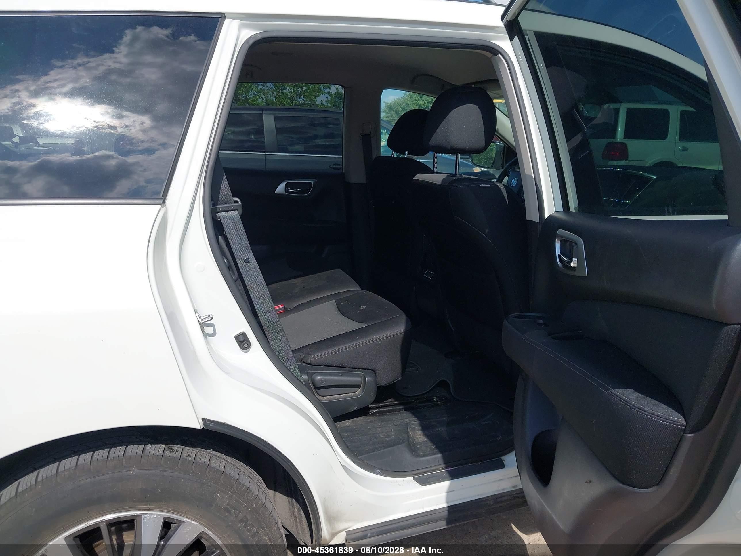 2017 Nissan Pathfinder S White vin: 5N1DR2MM1HC659534