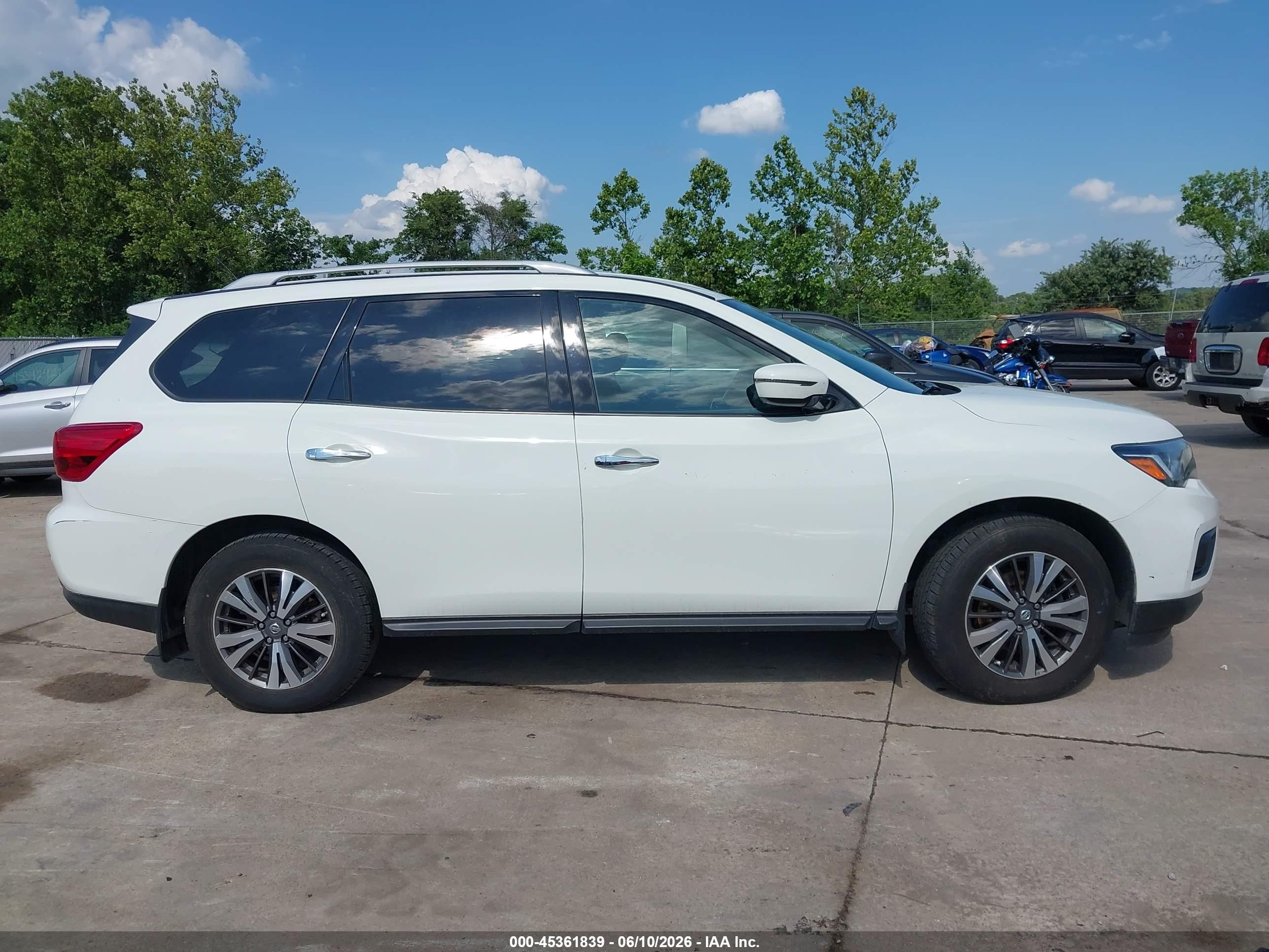 2017 Nissan Pathfinder S White vin: 5N1DR2MM1HC659534