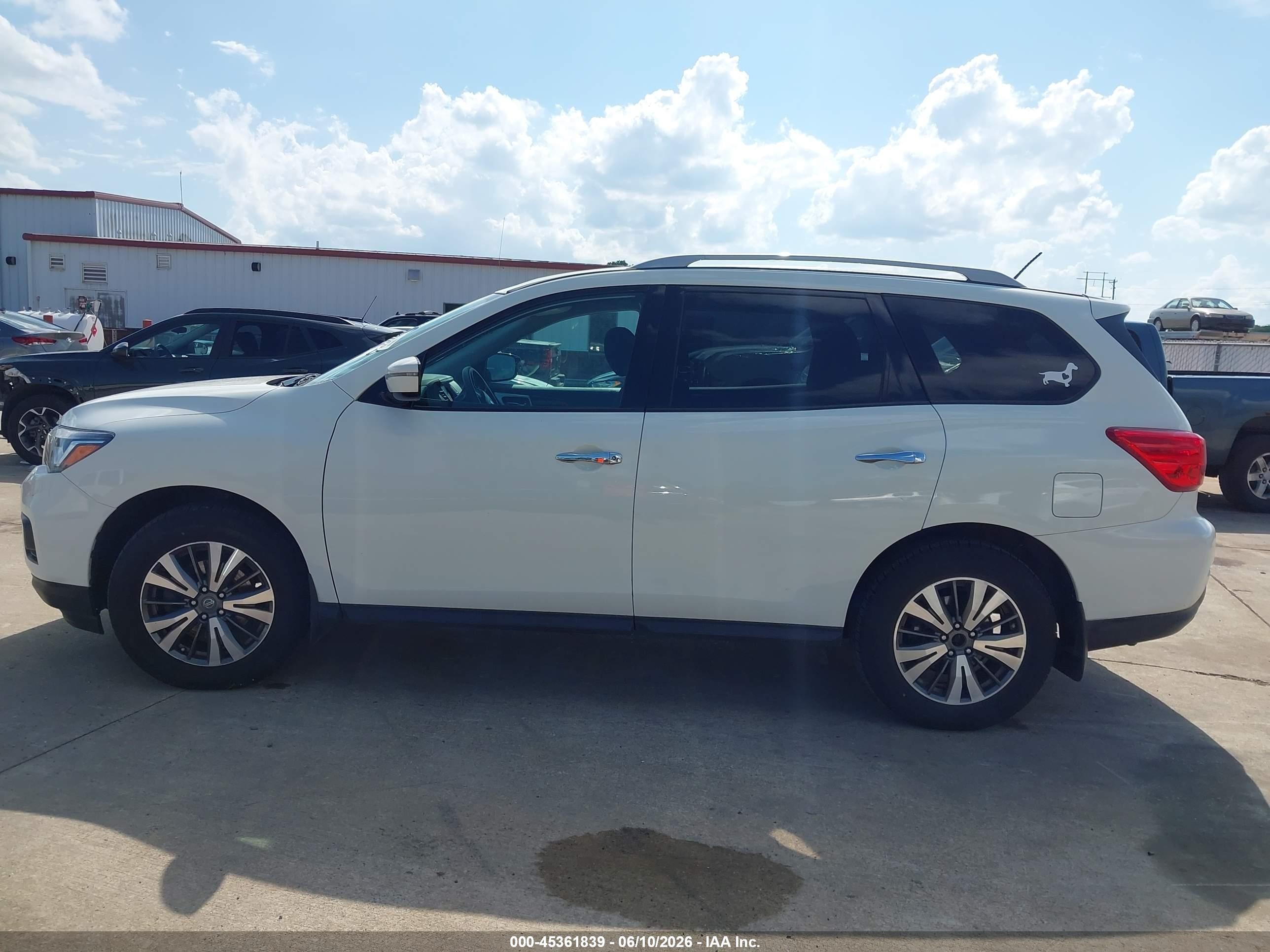 2017 Nissan Pathfinder S White vin: 5N1DR2MM1HC659534