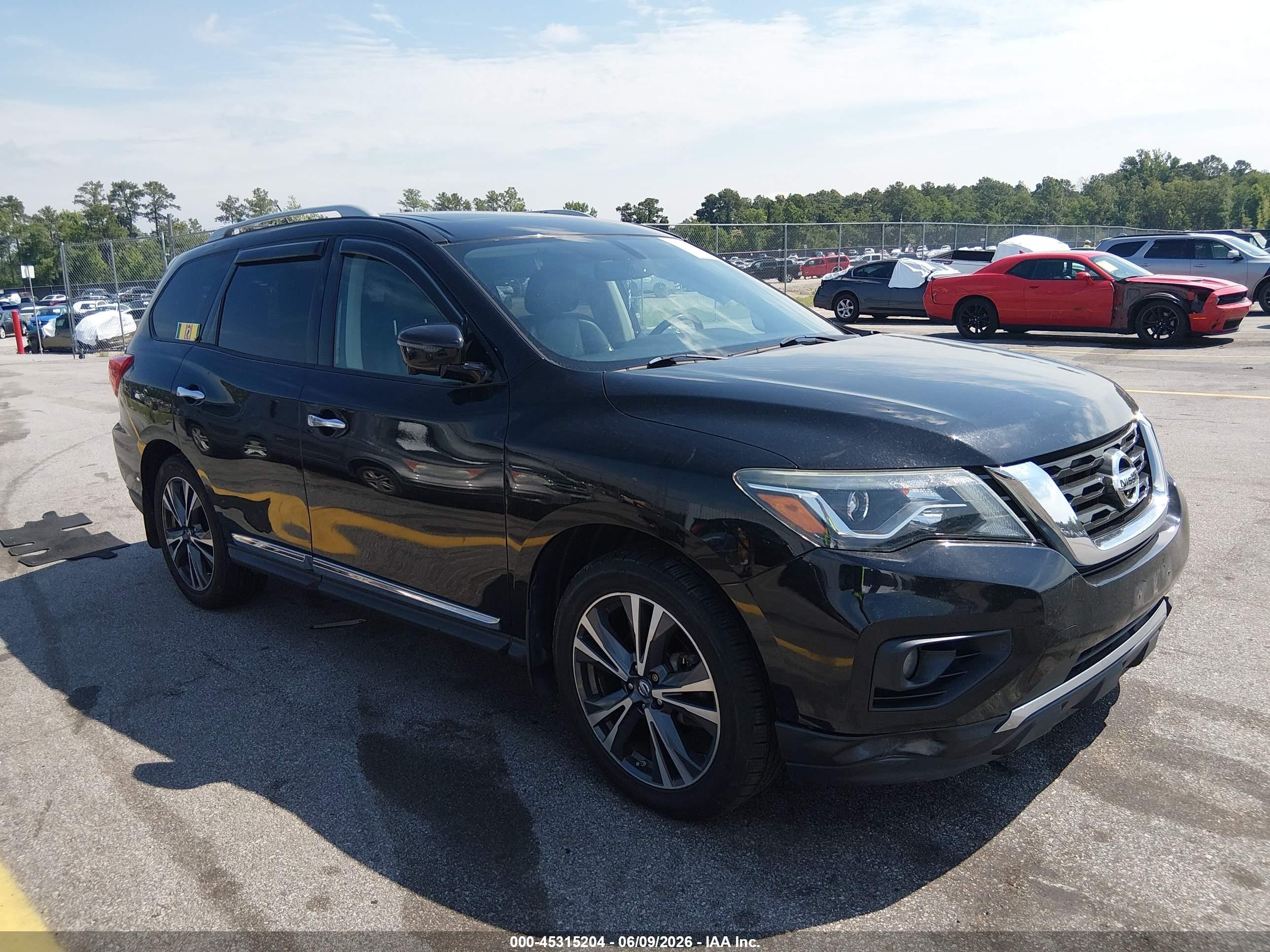 2017 Nissan Pathfinder Platinum Black vin: 5N1DR2MM1HC902081