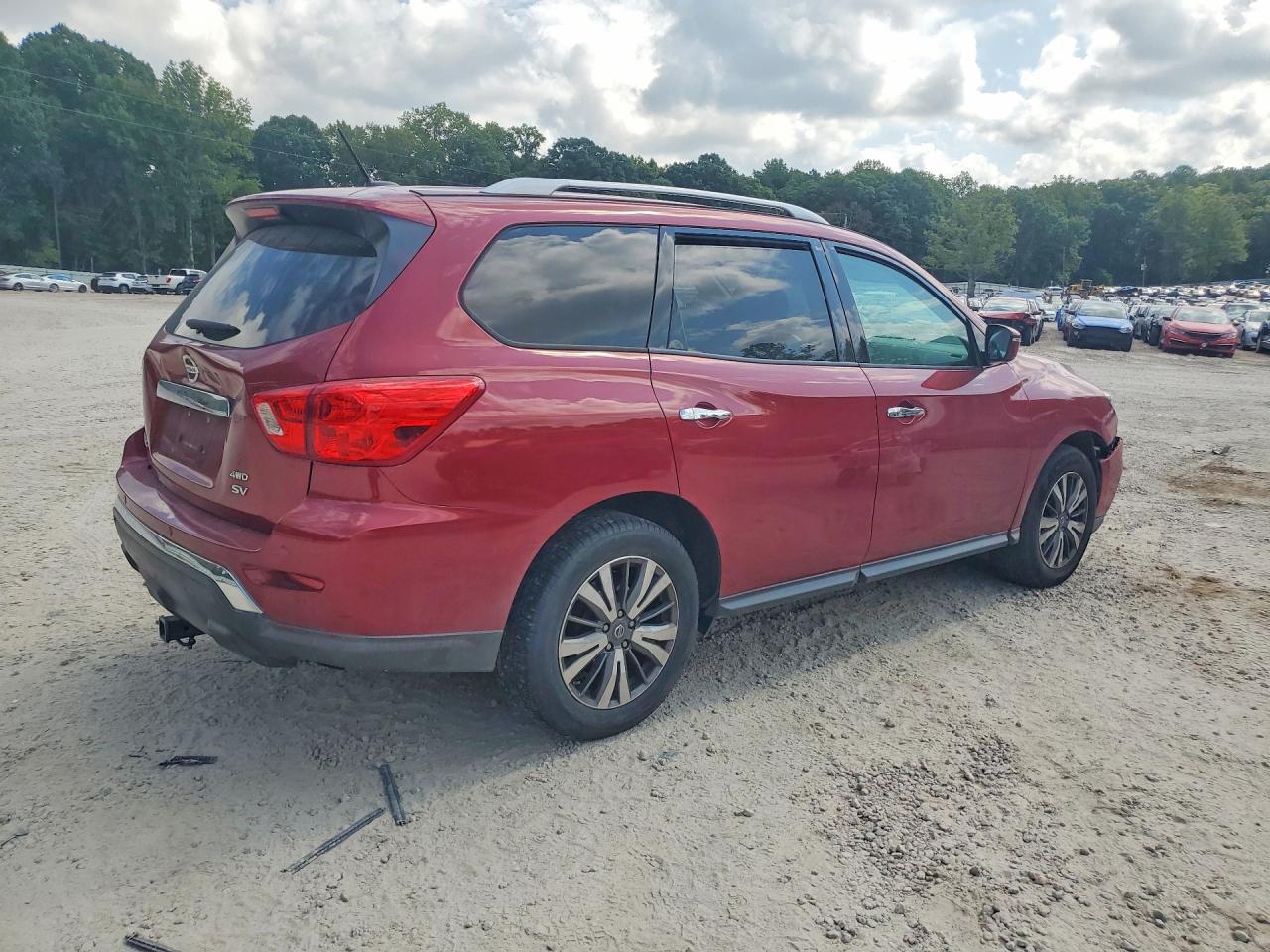 2017 Nissan Pathfinder Sv Red vin: 5N1DR2MM3HC657557