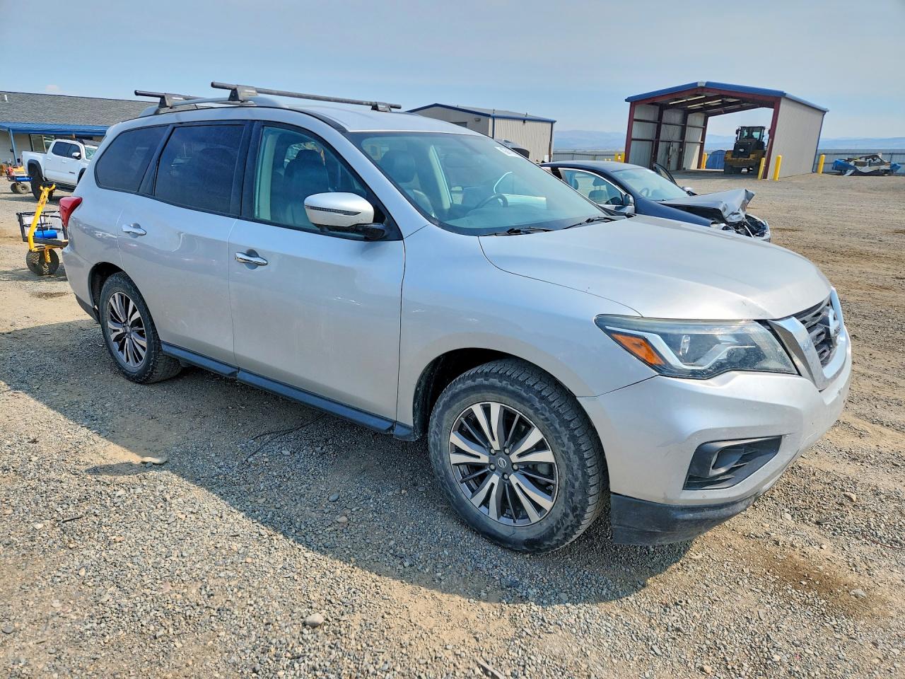 2018 Nissan Pathfinder Sl Серебряный vin: 5N1DR2MM3JC611670