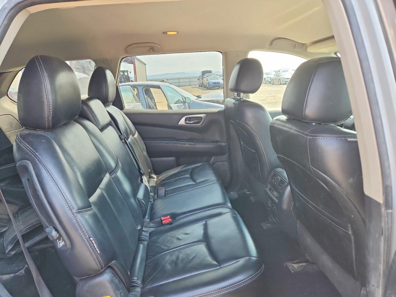 2018 Nissan Pathfinder Sl Серебряный vin: 5N1DR2MM3JC611670