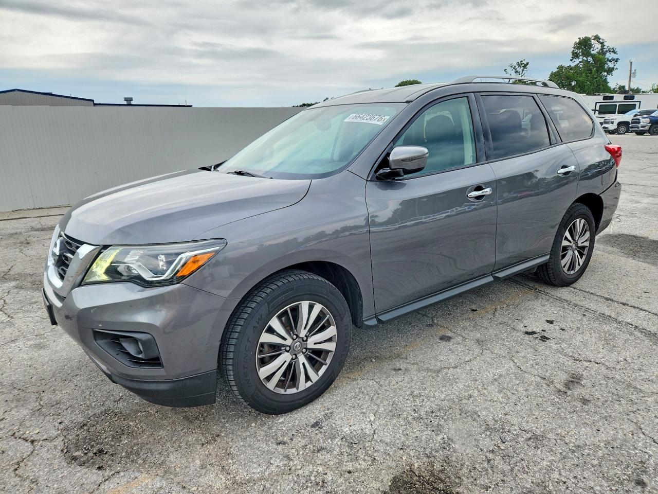 2019 Nissan Pathfinder Sv Серый vin: 5N1DR2MM3KC579949