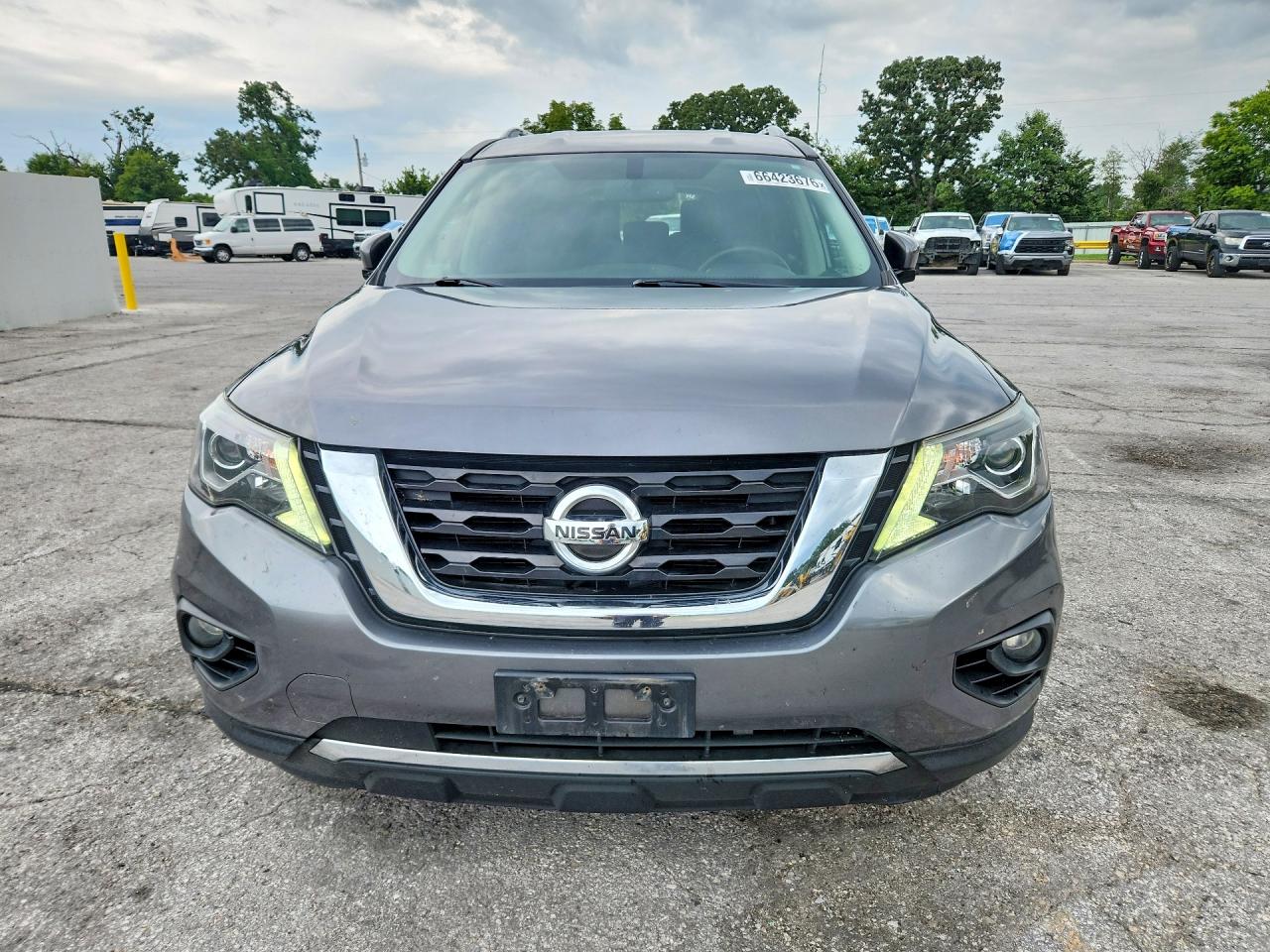 2019 Nissan Pathfinder Sv Серый vin: 5N1DR2MM3KC579949