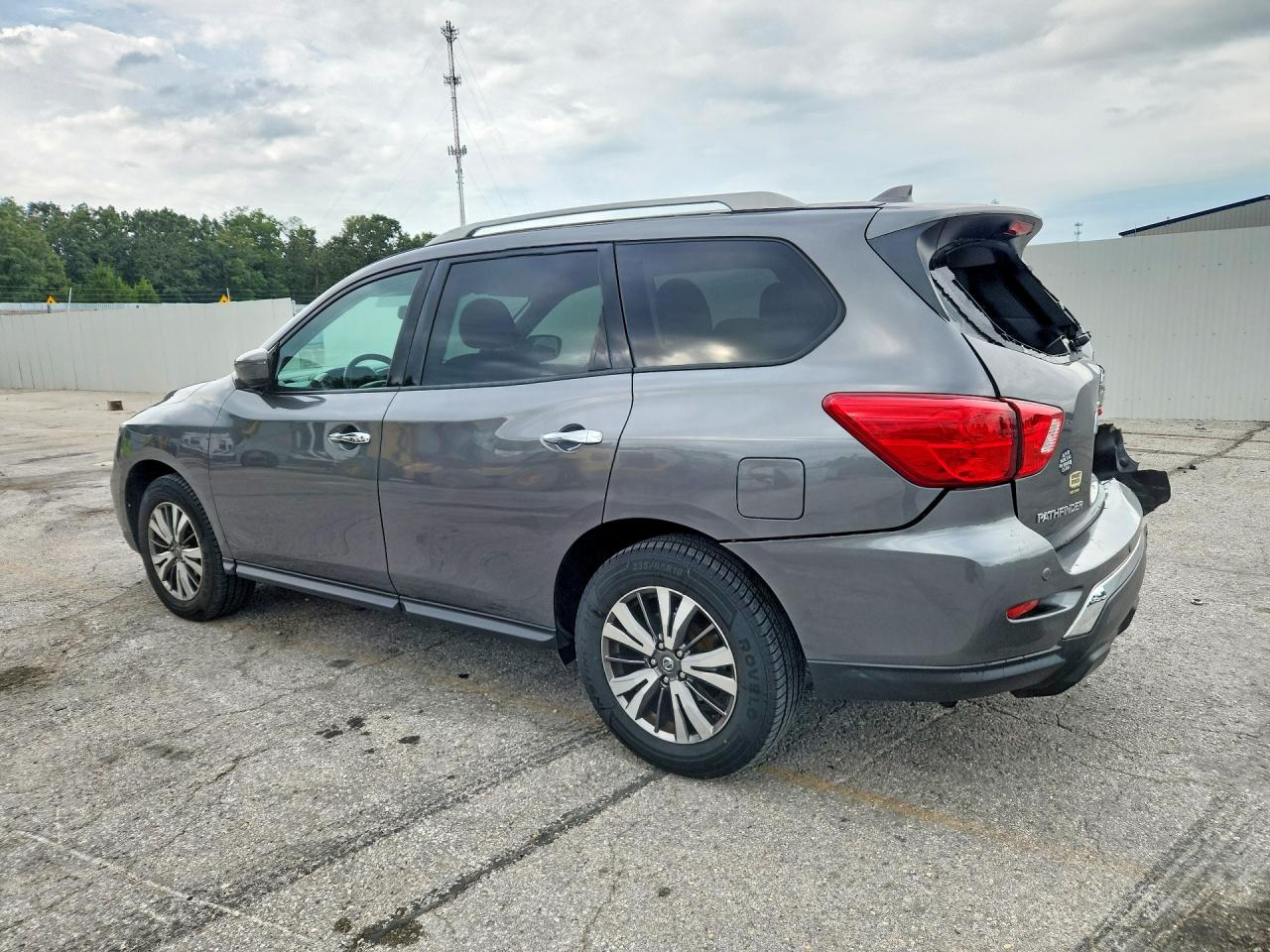 2019 Nissan Pathfinder Sv Серый vin: 5N1DR2MM3KC579949
