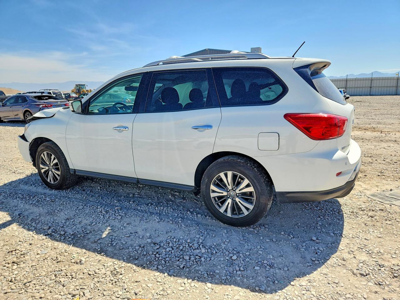2017 Nissan Pathfinder Sv White vin: 5N1DR2MM4HC613776