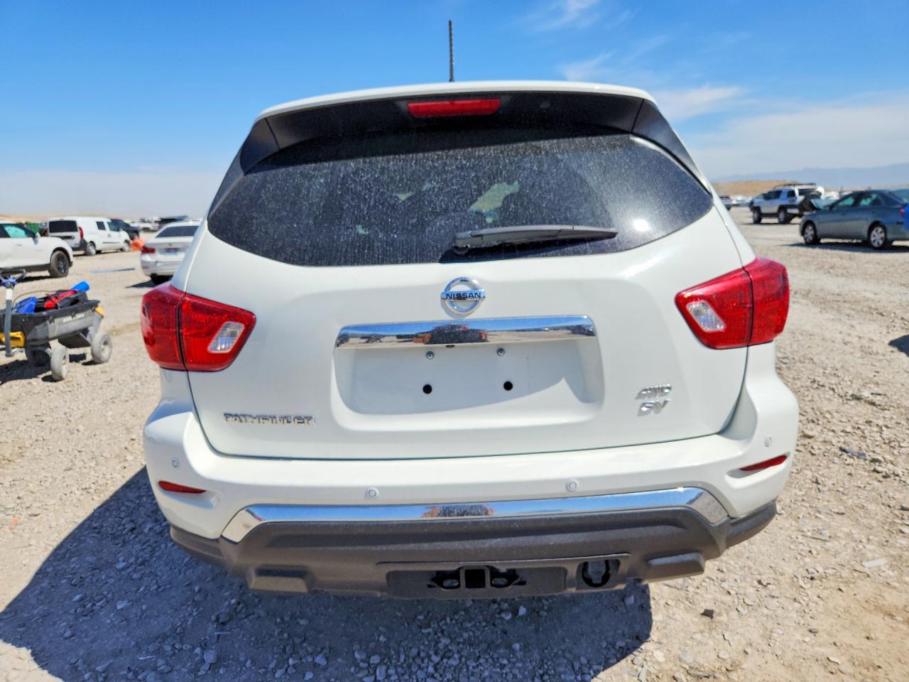 2017 Nissan Pathfinder Sv White vin: 5N1DR2MM4HC613776