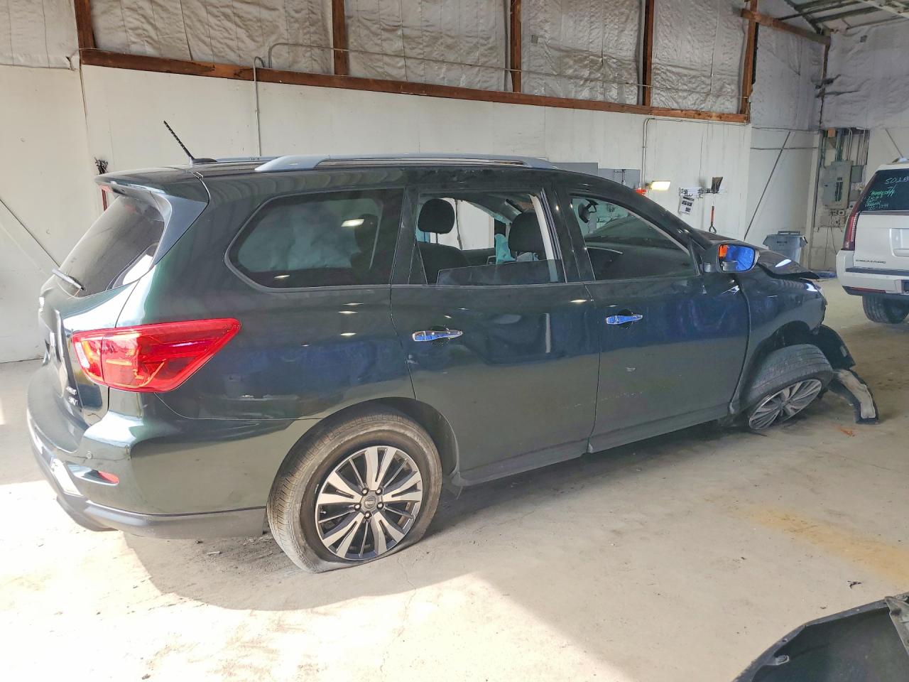 2018 Nissan Pathfinder Sv Black vin: 5N1DR2MM4JC650560
