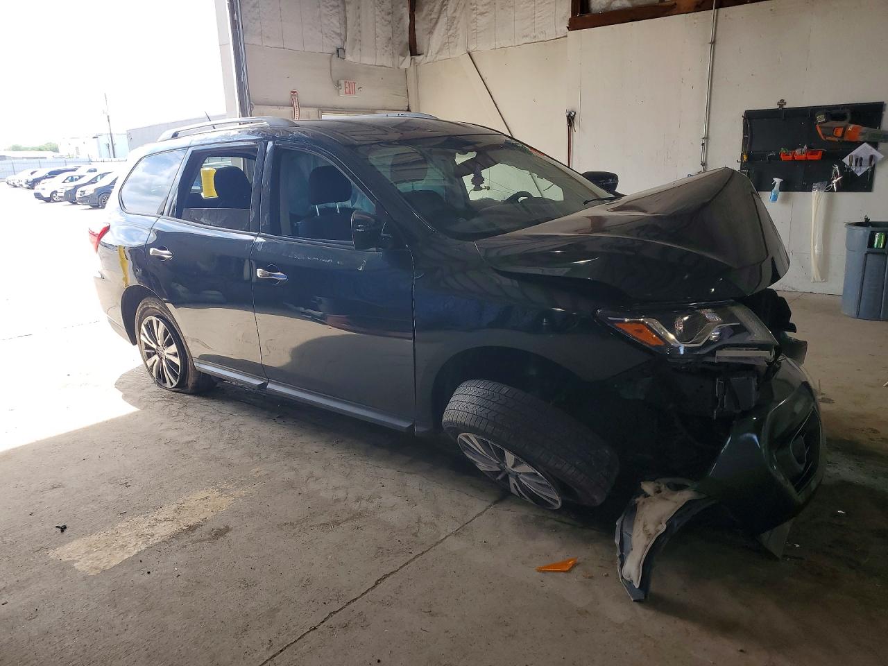 2018 Nissan Pathfinder Sv Black vin: 5N1DR2MM4JC650560