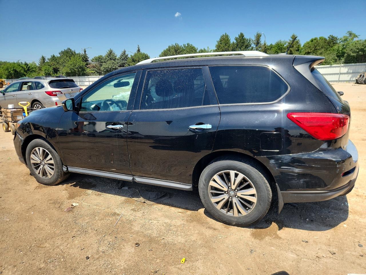 2017 Nissan Pathfinder Sl Black vin: 5N1DR2MM6HC644804