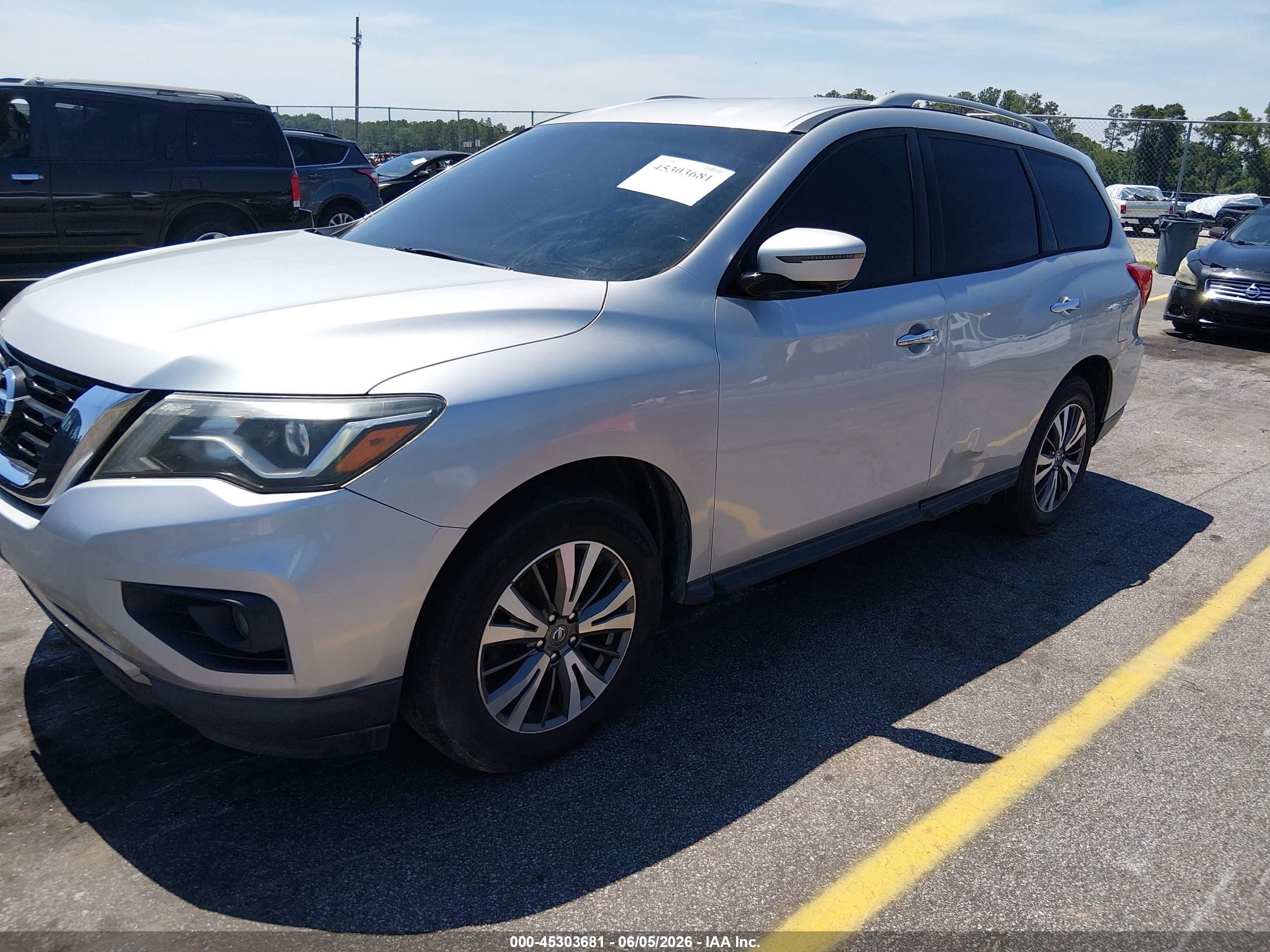 2017 Nissan Pathfinder Sl Silver vin: 5N1DR2MM6HC662980
