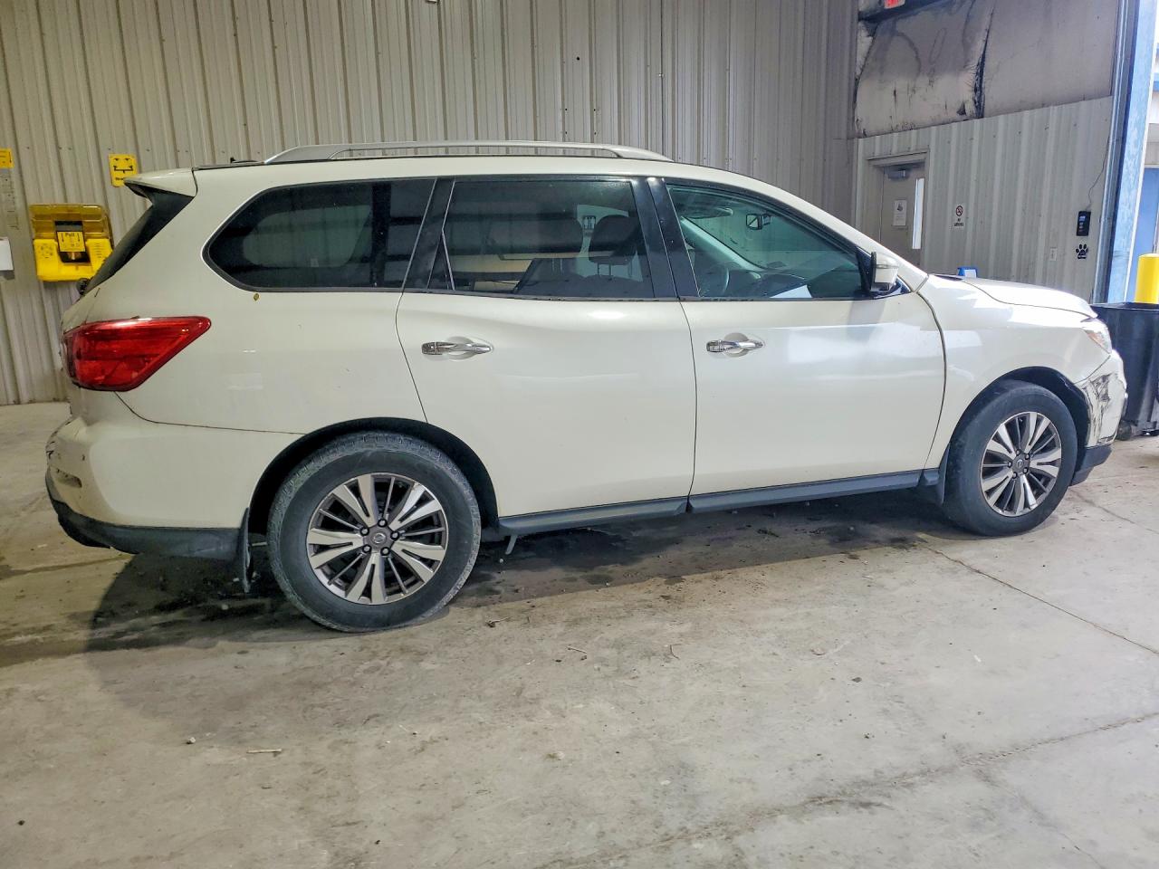 2017 Nissan Pathfinder Sl White vin: 5N1DR2MM6HC909639