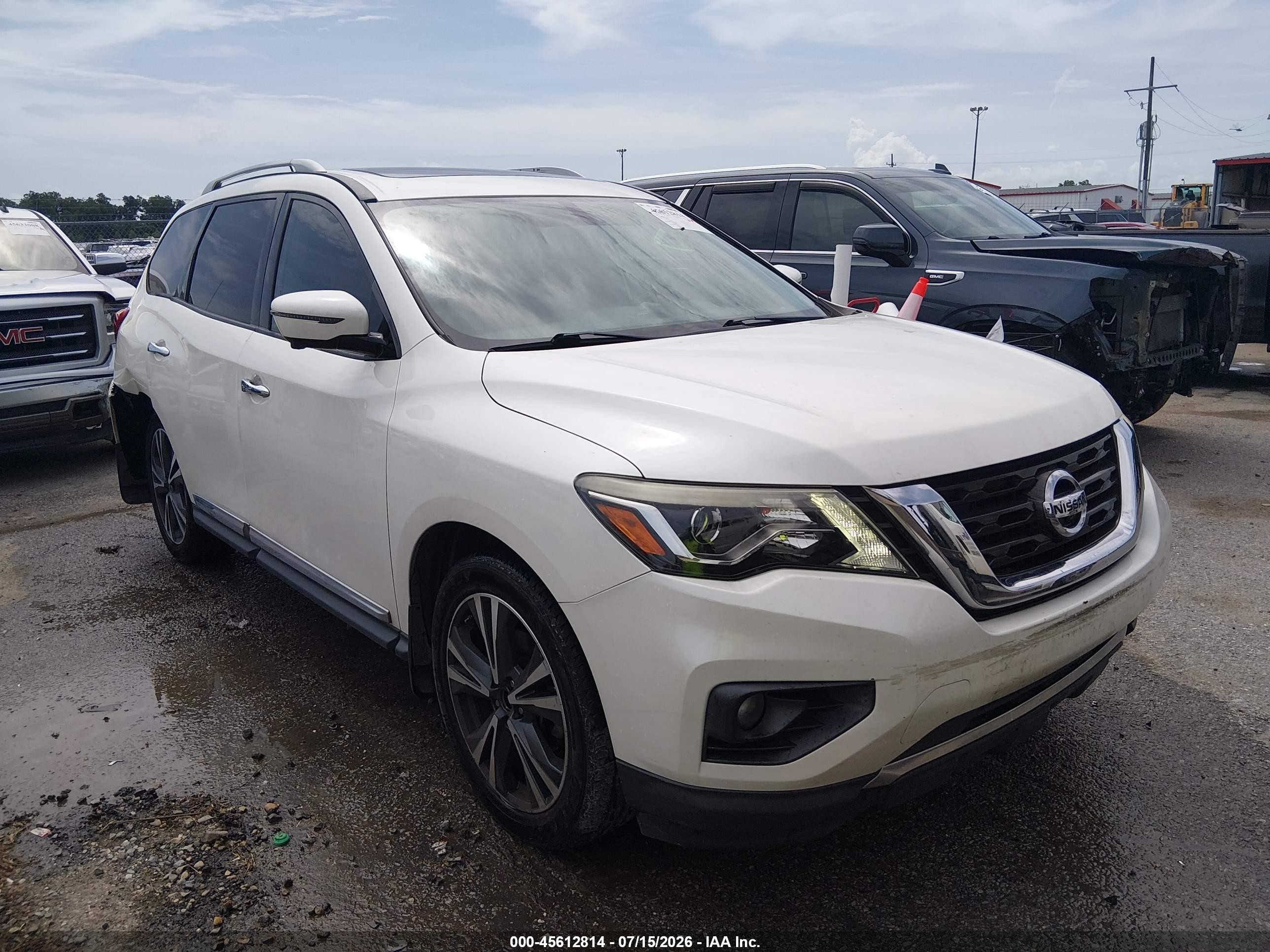 2017 Nissan Pathfinder Platinum White vin: 5N1DR2MM6HC912511