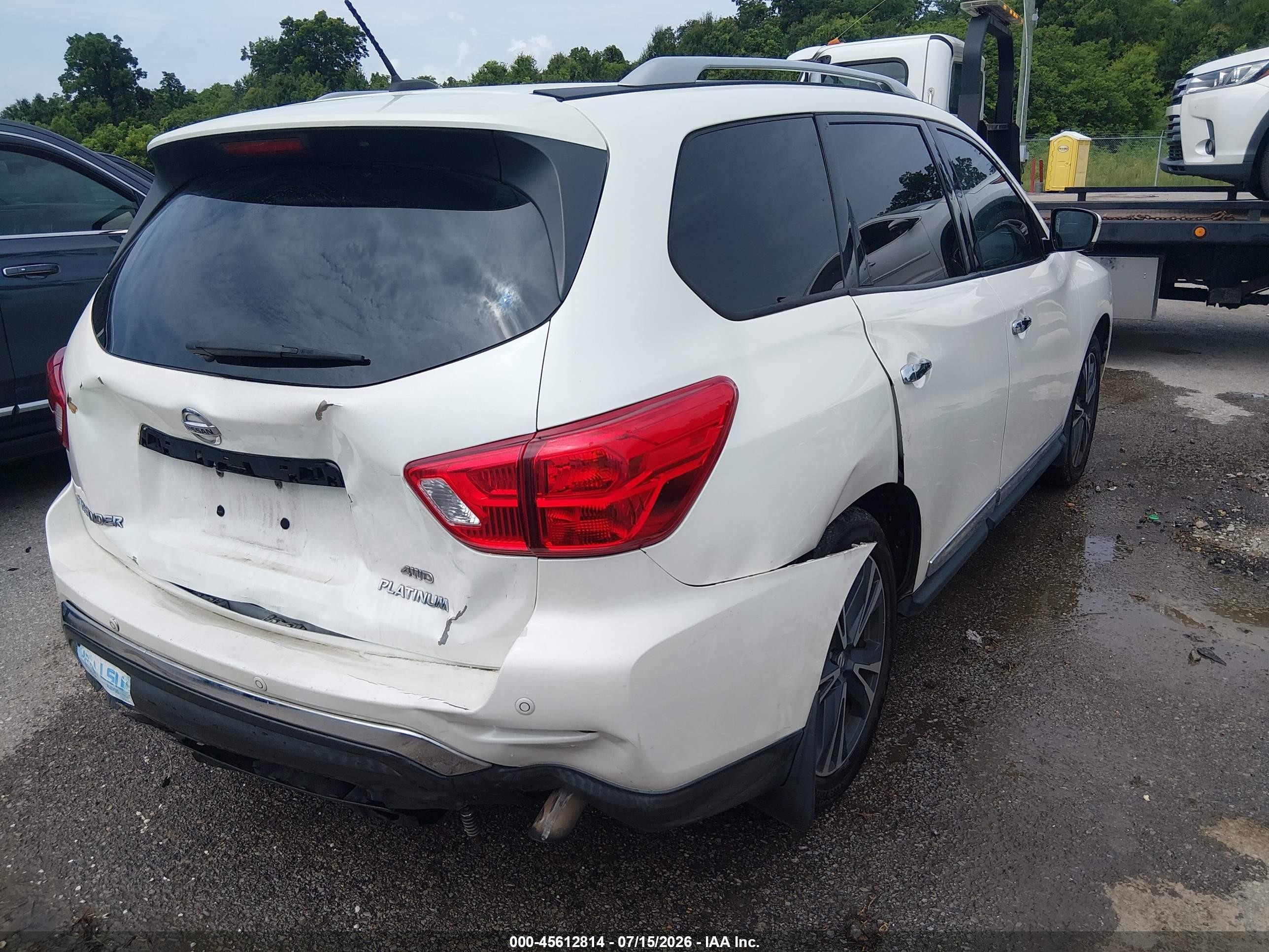 2017 Nissan Pathfinder Platinum White vin: 5N1DR2MM6HC912511