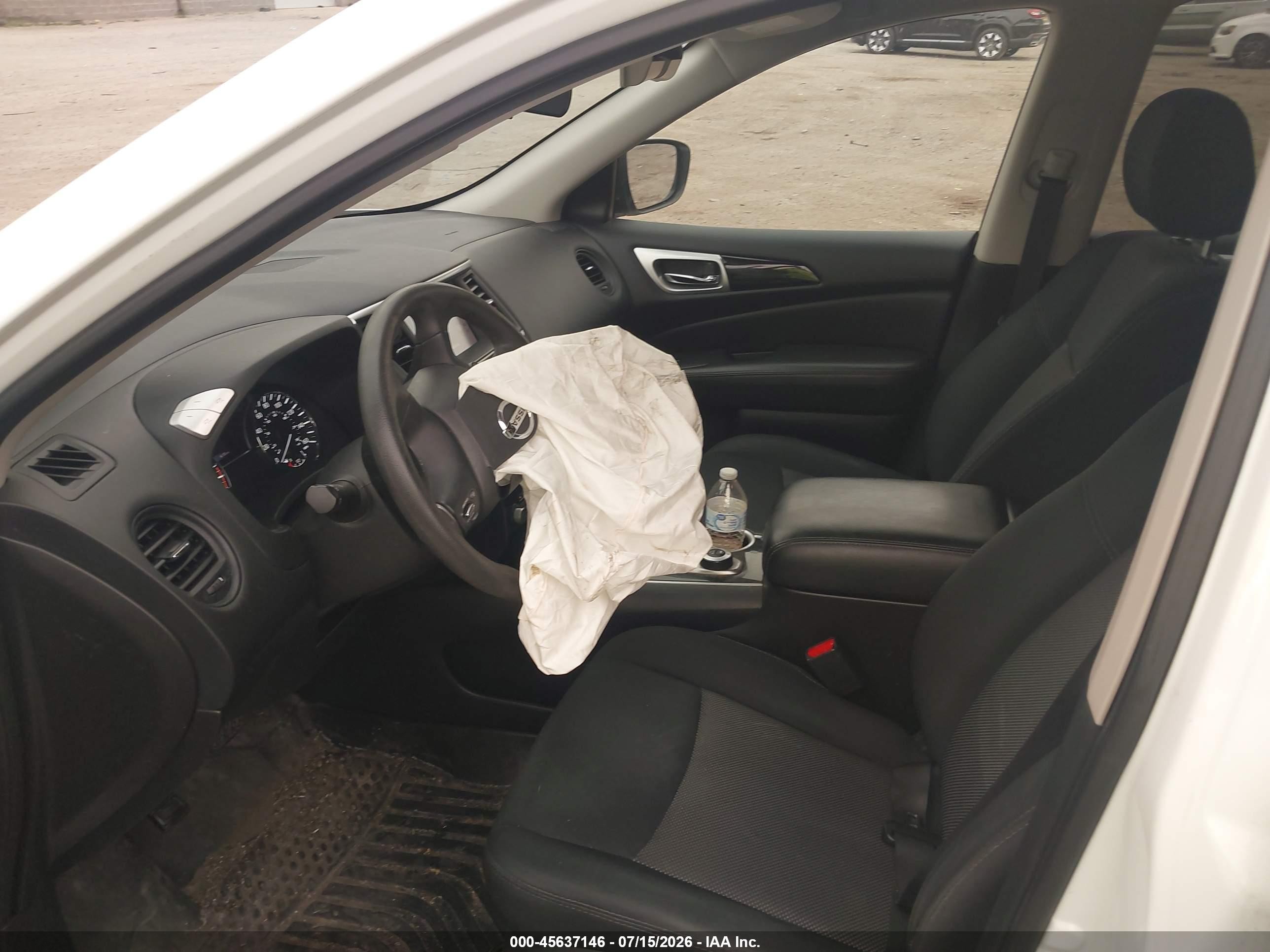 2018 Nissan Pathfinder S White vin: 5N1DR2MM6JC644453