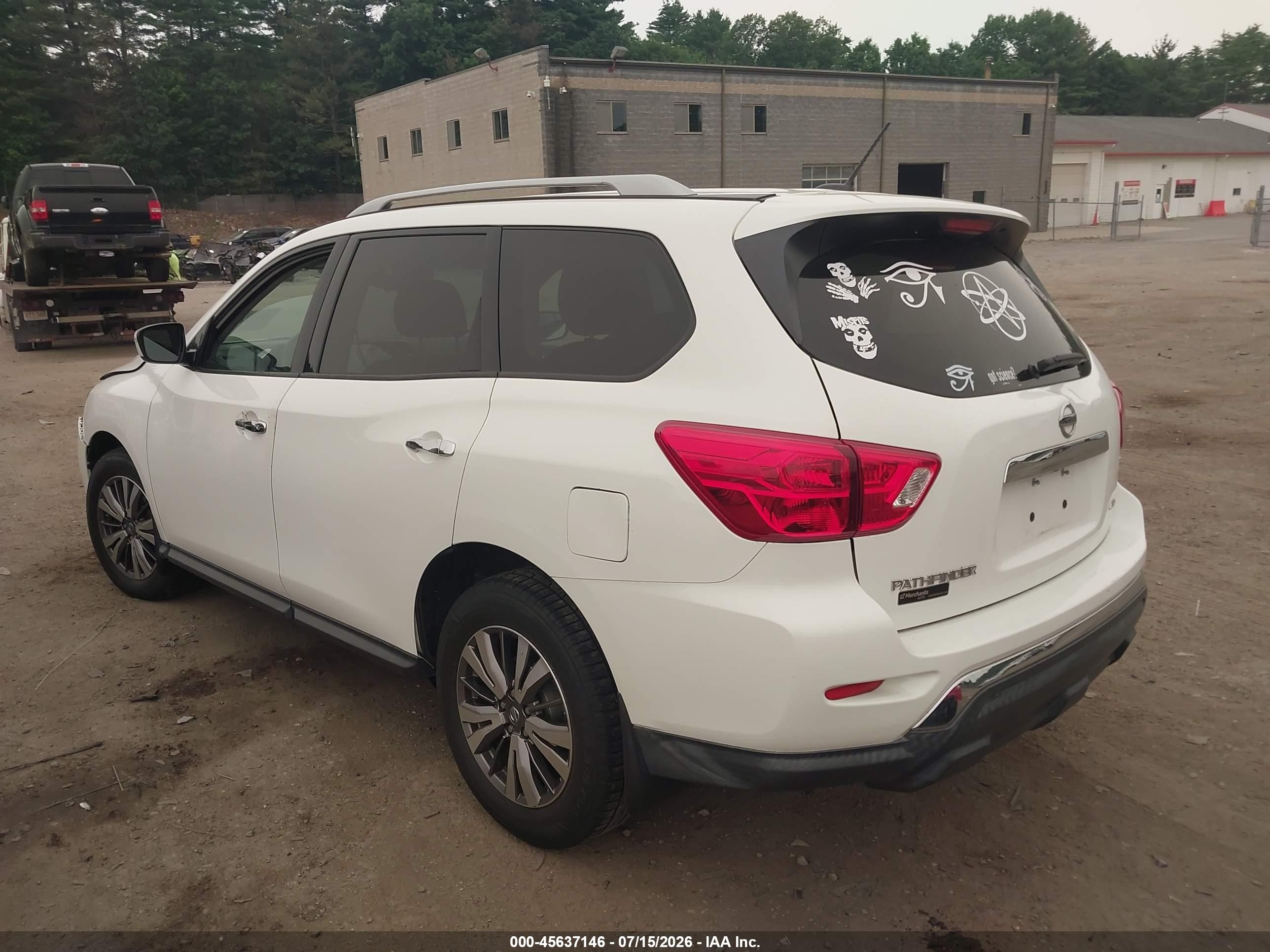 2018 Nissan Pathfinder S White vin: 5N1DR2MM6JC644453