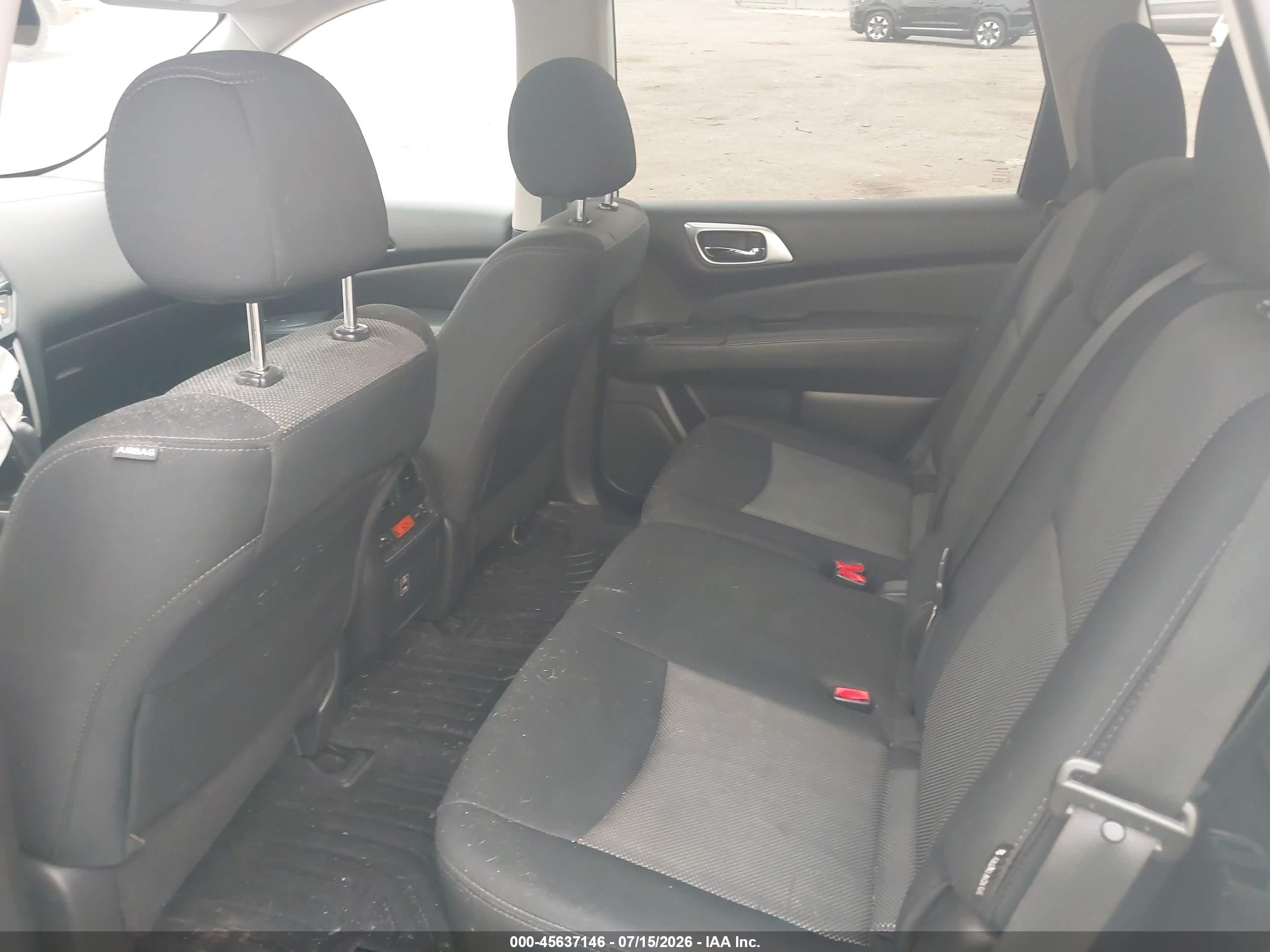 2018 Nissan Pathfinder S White vin: 5N1DR2MM6JC644453