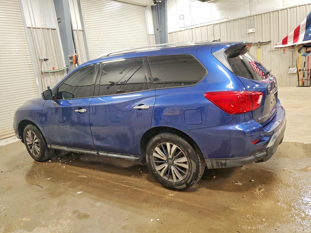 2018 Nissan Pathfinder Sv Blue vin: 5N1DR2MM7JC602244