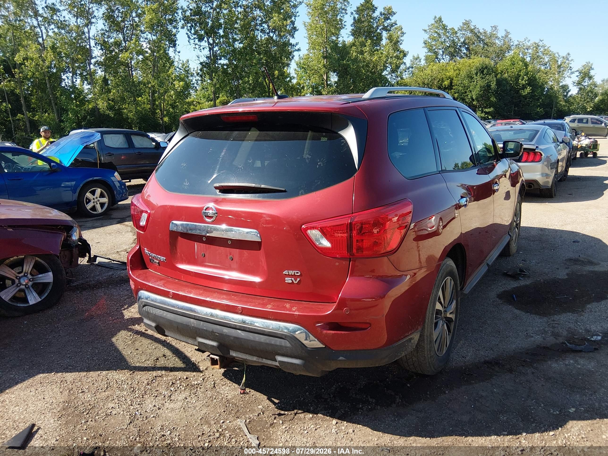 2017 Nissan Pathfinder Platinum/s/sl/sv Red vin: 5N1DR2MM8HC607107