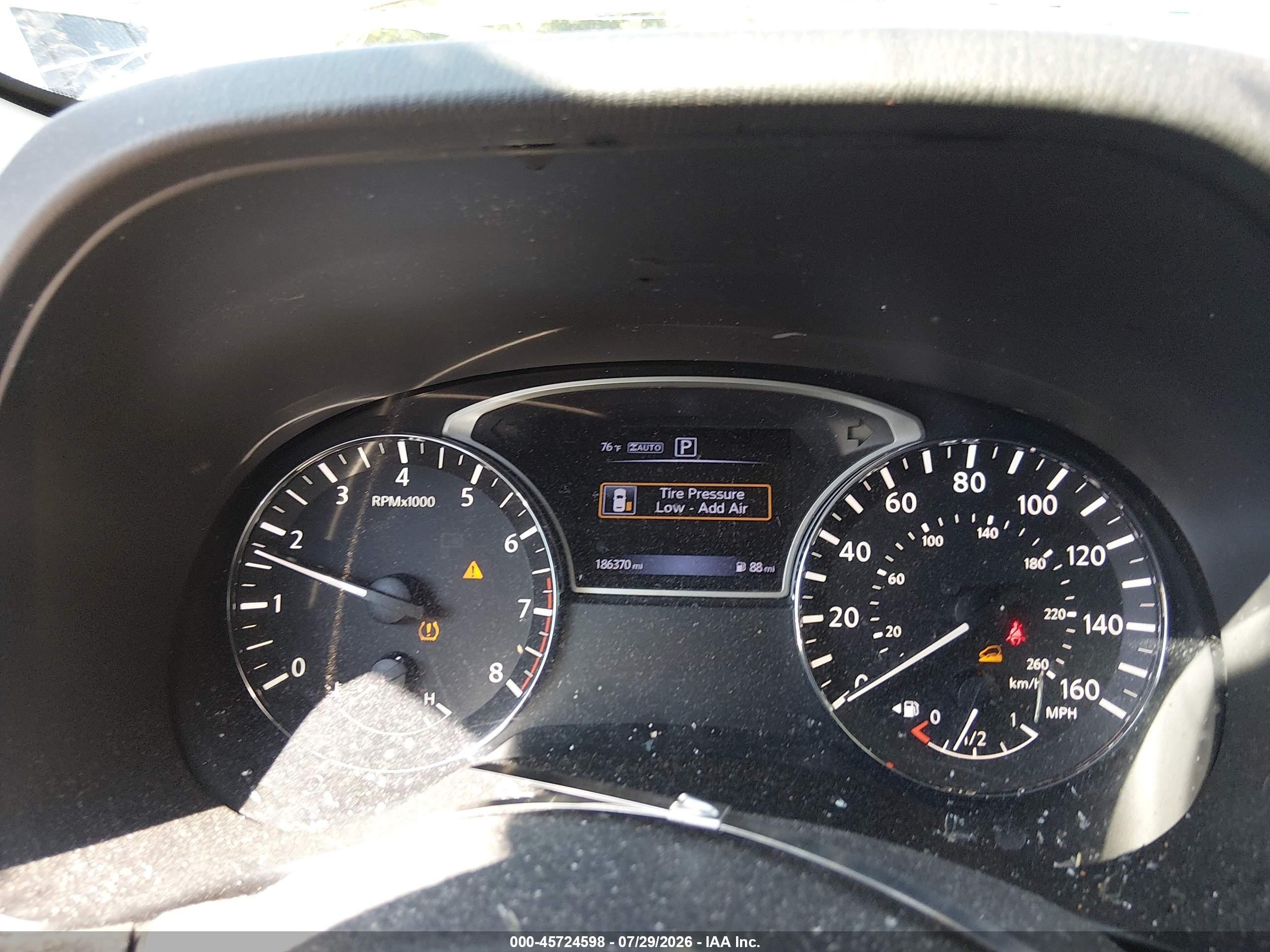 2017 Nissan Pathfinder Platinum/s/sl/sv Red vin: 5N1DR2MM8HC607107