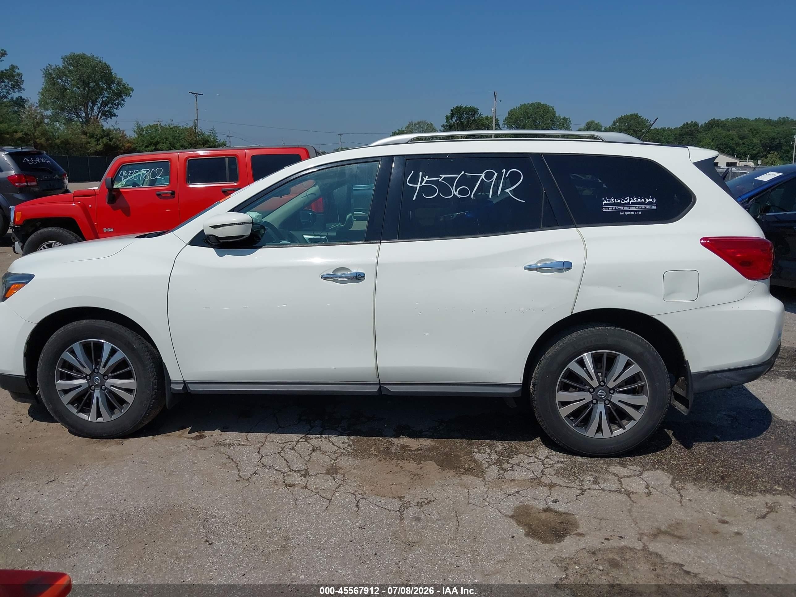 2017 Nissan Pathfinder S White vin: 5N1DR2MM8HC612100