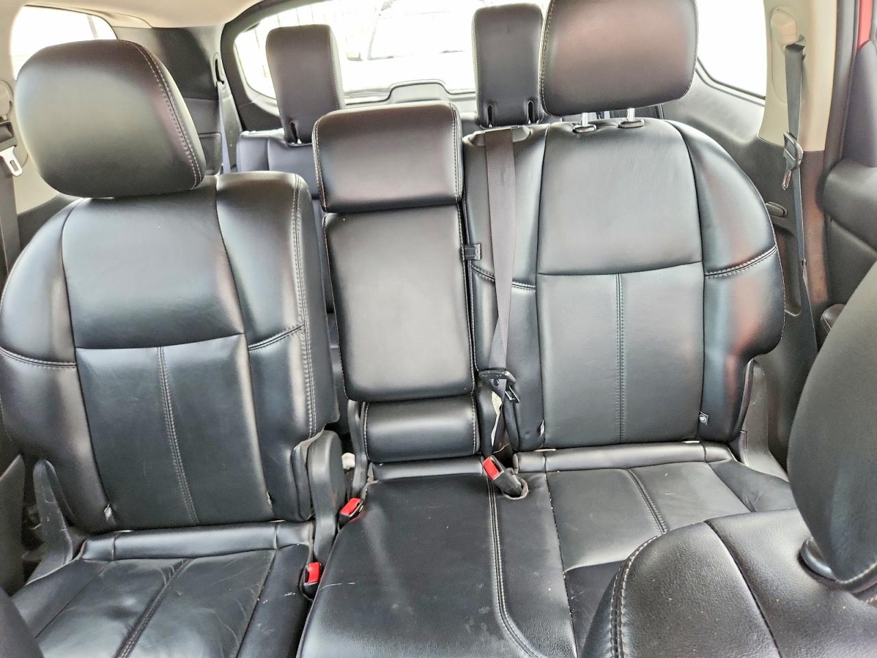2017 Nissan Pathfinder S Red vin: 5N1DR2MM8HC695916